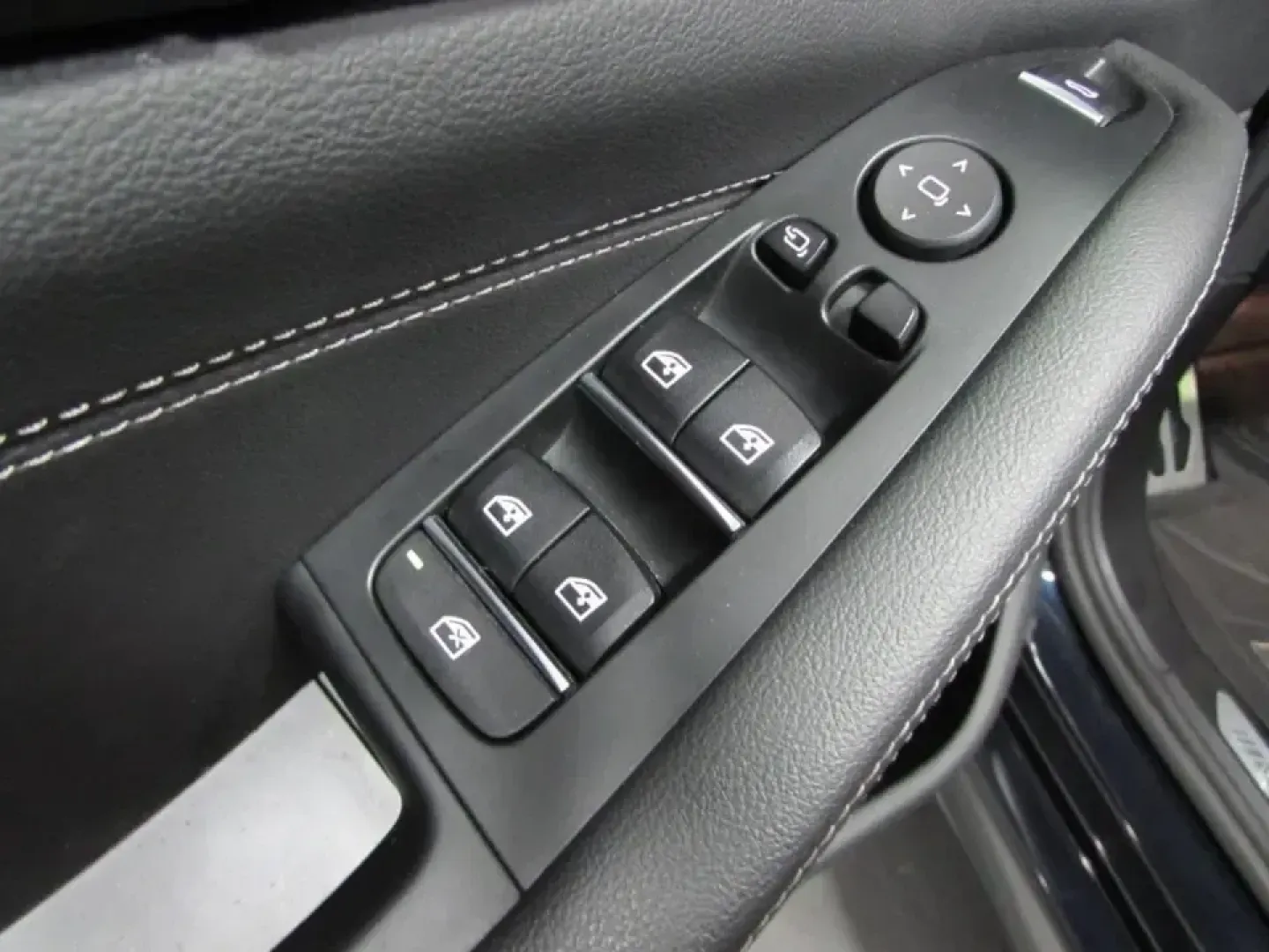 2021 /Black BMW X5 xDrive40i (5UXCR6C01M9) with an 3.0L L6 DOHC 24V engine, Automatic transmission, located at 12830 Highway 21, De Soto, MO, 63020, (636) 337-7777, 38.153099, -90.573624 - For families juggling school drop-offs, busy commutes, and weekend getaways to the Ozarks, a premium SUV that feels confident in every season can change the whole routine. This **2021 BMW X5 xDrive40i** delivers the kind of smooth power, refined comfort, and all-weather capability that makes daily l - Photo#19