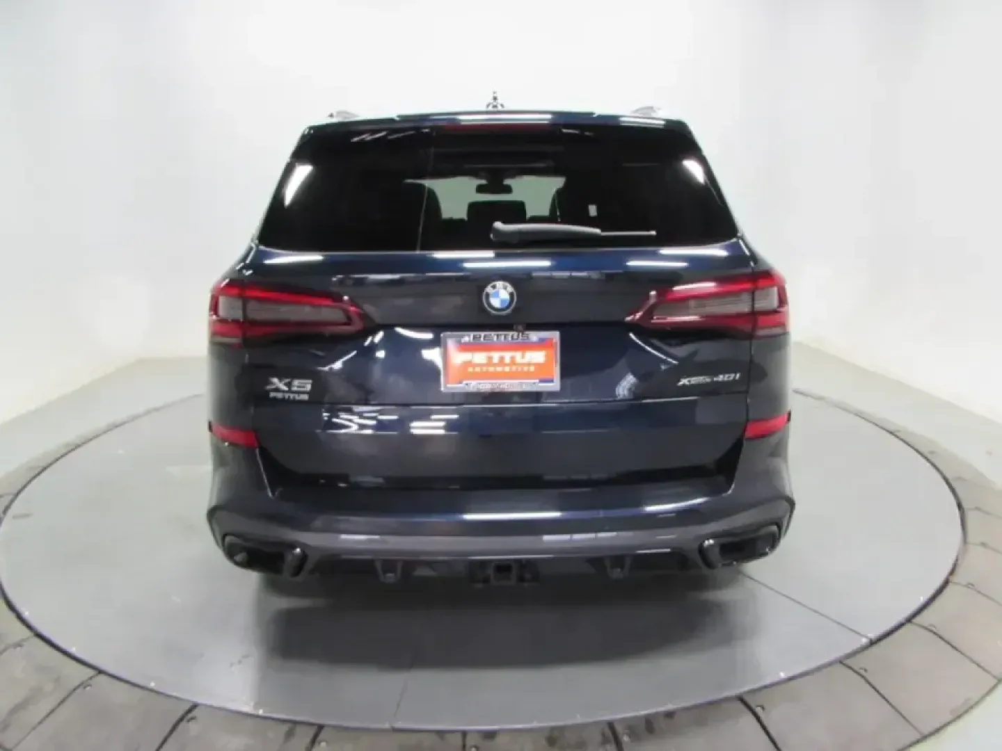 2021 /Black BMW X5 xDrive40i (5UXCR6C01M9) with an 3.0L L6 DOHC 24V engine, Automatic transmission, located at 12830 Highway 21, De Soto, MO, 63020, (636) 337-7777, 38.153099, -90.573624 - For families juggling school drop-offs, busy commutes, and weekend getaways to the Ozarks, a premium SUV that feels confident in every season can change the whole routine. This **2021 BMW X5 xDrive40i** delivers the kind of smooth power, refined comfort, and all-weather capability that makes daily l - Photo#5
