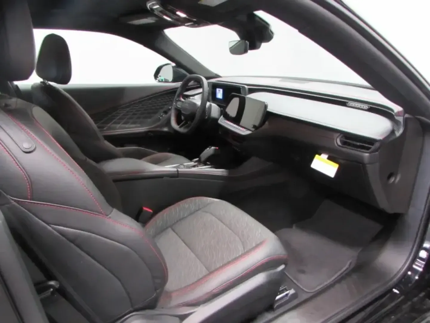 2026 /Black Dodge Charger R/T Scat Pack (2C3CDAMP4TR) with an 3.0L V6 DOHC 24V engine, Automatic transmission, located at 12830 Highway 21, De Soto, MO, 63020, (636) 337-7777, 38.153099, -90.573624 - Weekend road trips down Highway 21, date nights in downtown De Soto, or a daily commute that deserves more than just transportation-this 2026 Dodge Charger R/T Scat Pack is built for drivers who want muscle-car attitude with all-weather confidence. With only 100 miles, this Diam Black coupe feels pr - Photo#15