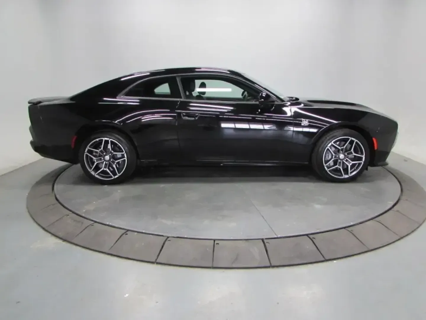 2026 /Black Dodge Charger R/T Scat Pack (2C3CDAMP4TR) with an 3.0L V6 DOHC 24V engine, Automatic transmission, located at 12830 Highway 21, De Soto, MO, 63020, (636) 337-7777, 38.153099, -90.573624 - Weekend road trips down Highway 21, date nights in downtown De Soto, or a daily commute that deserves more than just transportation-this 2026 Dodge Charger R/T Scat Pack is built for drivers who want muscle-car attitude with all-weather confidence. With only 100 miles, this Diam Black coupe feels pr - Photo#7