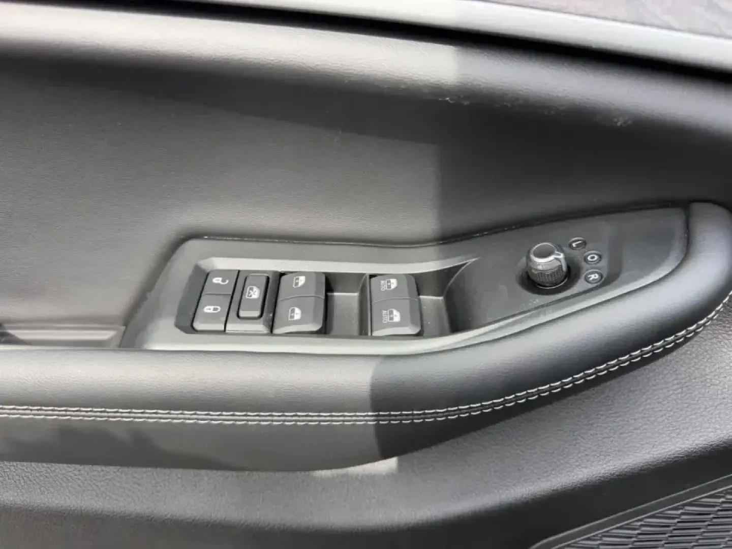 2026 /Global Black Suede Jeep Grand Cherokee Laredo Altitude (1C4RJHAR7TC) with an 2.0L engine, 8A transmission, located at 970 Woodlawn Dr., Farmington, MO, 63640, (573) 431-7800, 37.825642, -90.468674 - Whether your weekends revolve around family road trips to St. Joe State Park, daily commutes up Highway 67, or spontaneous gravel-road getaways through the Ozark foothills, this 2026 Jeep Grand Cherokee Laredo Altitude is built to make every mile feel effortless-and confident. With only 5 miles on t - Photo#19