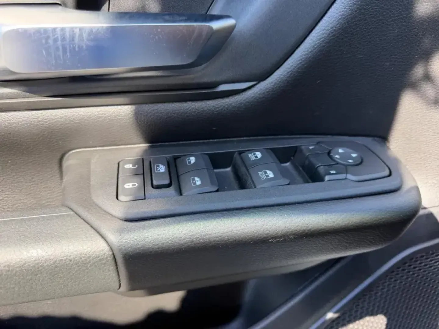 2026 /Diesel Gray/Black Cloth Ram 1500 Express (1C6SRFGT6TN) with an 5.7L engine, located at 970 Woodlawn Dr., Farmington, MO, 63640, (573) 431-7800, 37.825642, -90.468674 - Built for lake weekends, jobsite weekdays, and everything in between, this 2026 Ram 1500 Express is the kind of truck that makes Farmington life easier-whether you're towing gear for a day at St. Joe State Park, cruising down Highway 67 for a smooth commute, or loading up the crew for a Cardinals ga - Photo#17