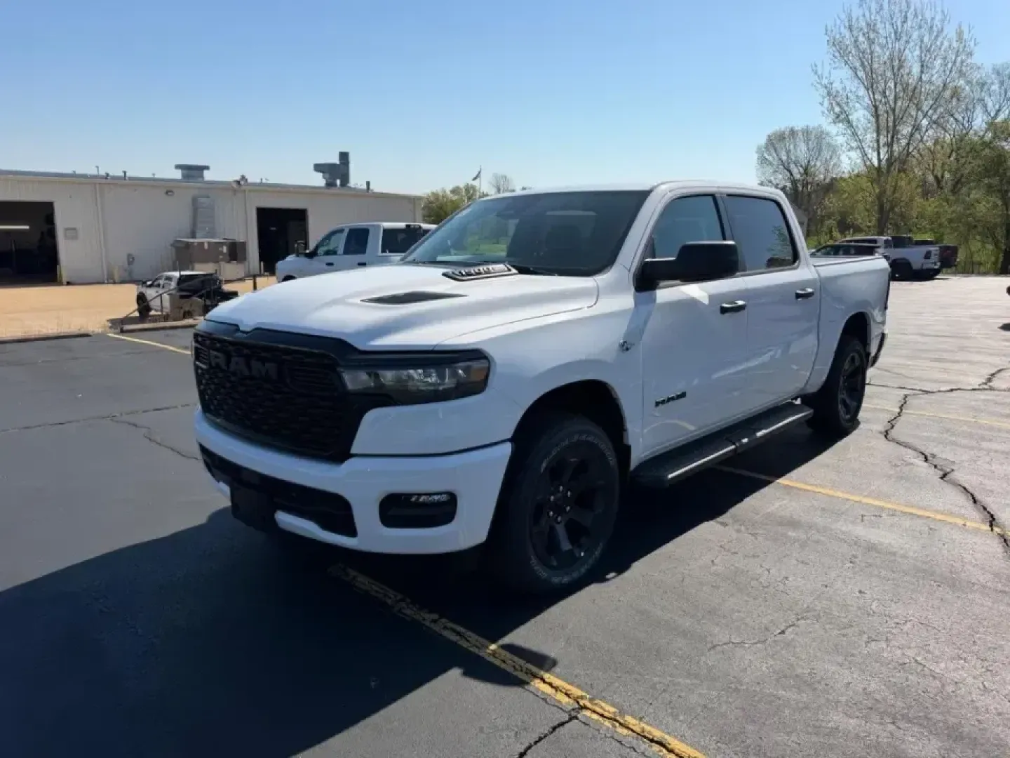 2026 /Diesel Gray/Black Cloth Ram 1500 Express (1C6SRFGT6TN) with an 5.7L engine, located at 970 Woodlawn Dr., Farmington, MO, 63640, (573) 431-7800, 37.825642, -90.468674 - Built for lake weekends, jobsite weekdays, and everything in between, this 2026 Ram 1500 Express is the kind of truck that makes Farmington life easier-whether you're towing gear for a day at St. Joe State Park, cruising down Highway 67 for a smooth commute, or loading up the crew for a Cardinals ga - Photo#6