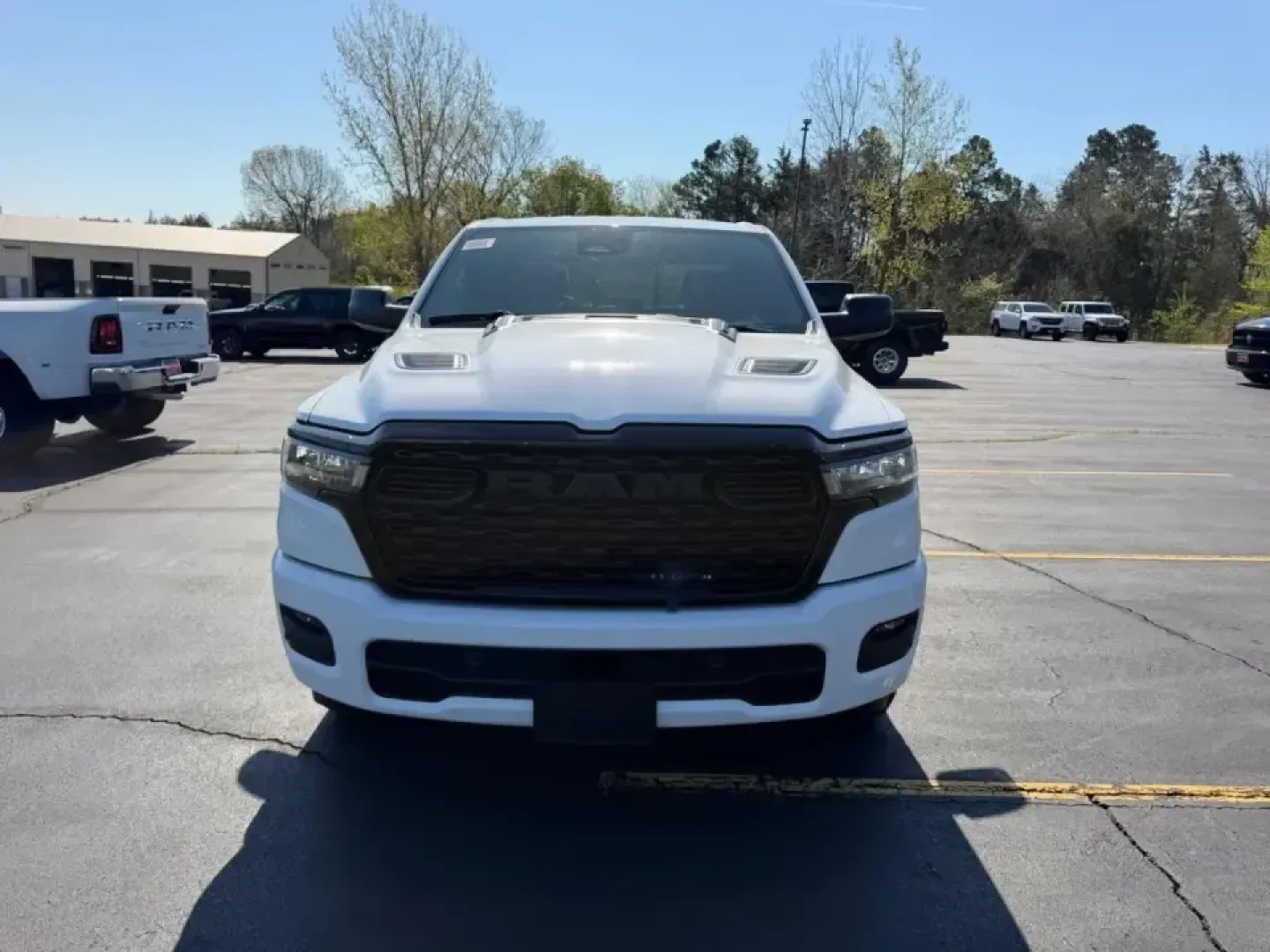 2026 /Diesel Gray/Black Cloth Ram 1500 Express (1C6SRFGT6TN) with an 5.7L engine, located at 970 Woodlawn Dr., Farmington, MO, 63640, (573) 431-7800, 37.825642, -90.468674 - Built for lake weekends, jobsite weekdays, and everything in between, this 2026 Ram 1500 Express is the kind of truck that makes Farmington life easier-whether you're towing gear for a day at St. Joe State Park, cruising down Highway 67 for a smooth commute, or loading up the crew for a Cardinals ga - Photo#7