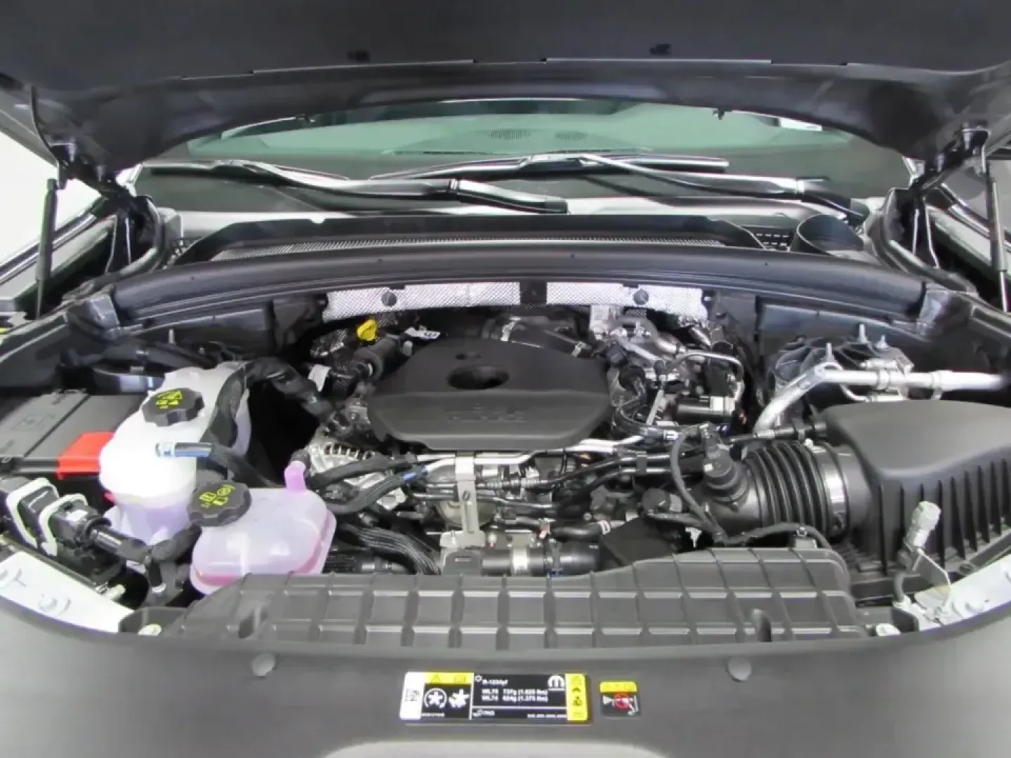 2026 /Global Black Jeep Grand Cherokee Laredo (1C4RJKAR7T8) with an Other engine, located at 12830 Highway 21, De Soto, MO, 63020, (636) 337-7777, 38.153099, -90.573624 - Own the weekday commute and the weekend escape in one confident SUV: this **2026 Jeep Grand Cherokee Laredo 4x4** is built for Missouri life-smooth and quiet for daily runs through De Soto, yet ready for gravel roads, changing weather, and spontaneous getaways. With just **5 miles** on the odometer, - Photo#9