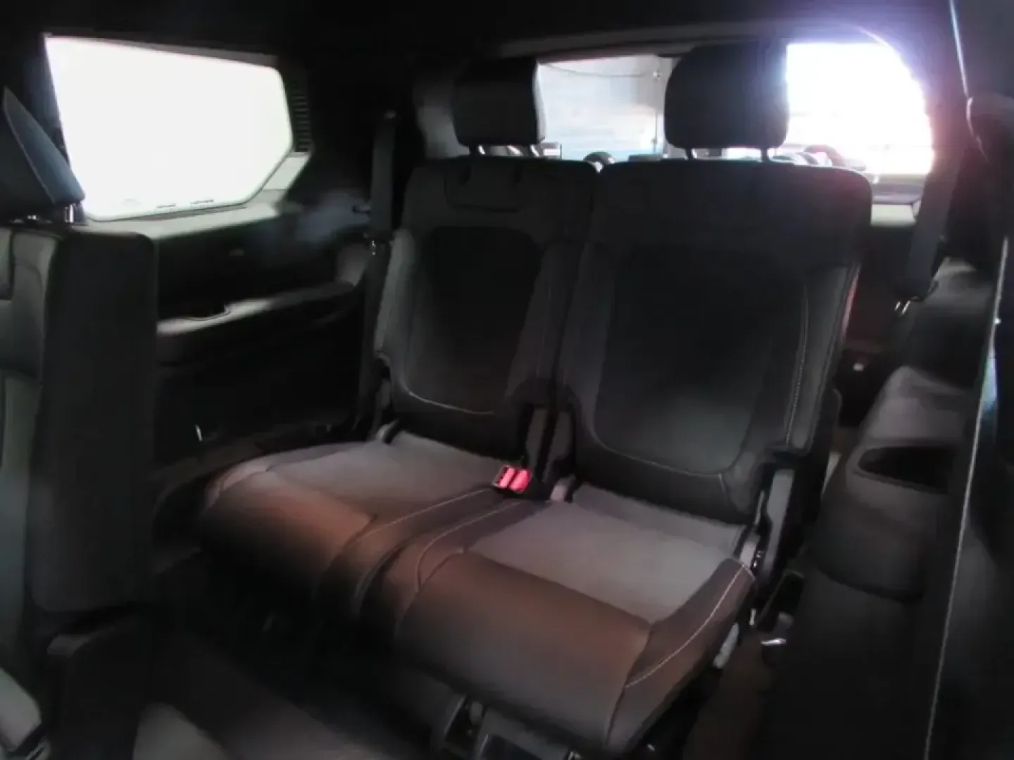 2026 /Global Black Jeep Grand Cherokee Laredo (1C4RJKAR7T8) with an Other engine, located at 12830 Highway 21, De Soto, MO, 63020, (636) 337-7777, 38.153099, -90.573624 - Own the weekday commute and the weekend escape in one confident SUV: this **2026 Jeep Grand Cherokee Laredo 4x4** is built for Missouri life-smooth and quiet for daily runs through De Soto, yet ready for gravel roads, changing weather, and spontaneous getaways. With just **5 miles** on the odometer, - Photo#15