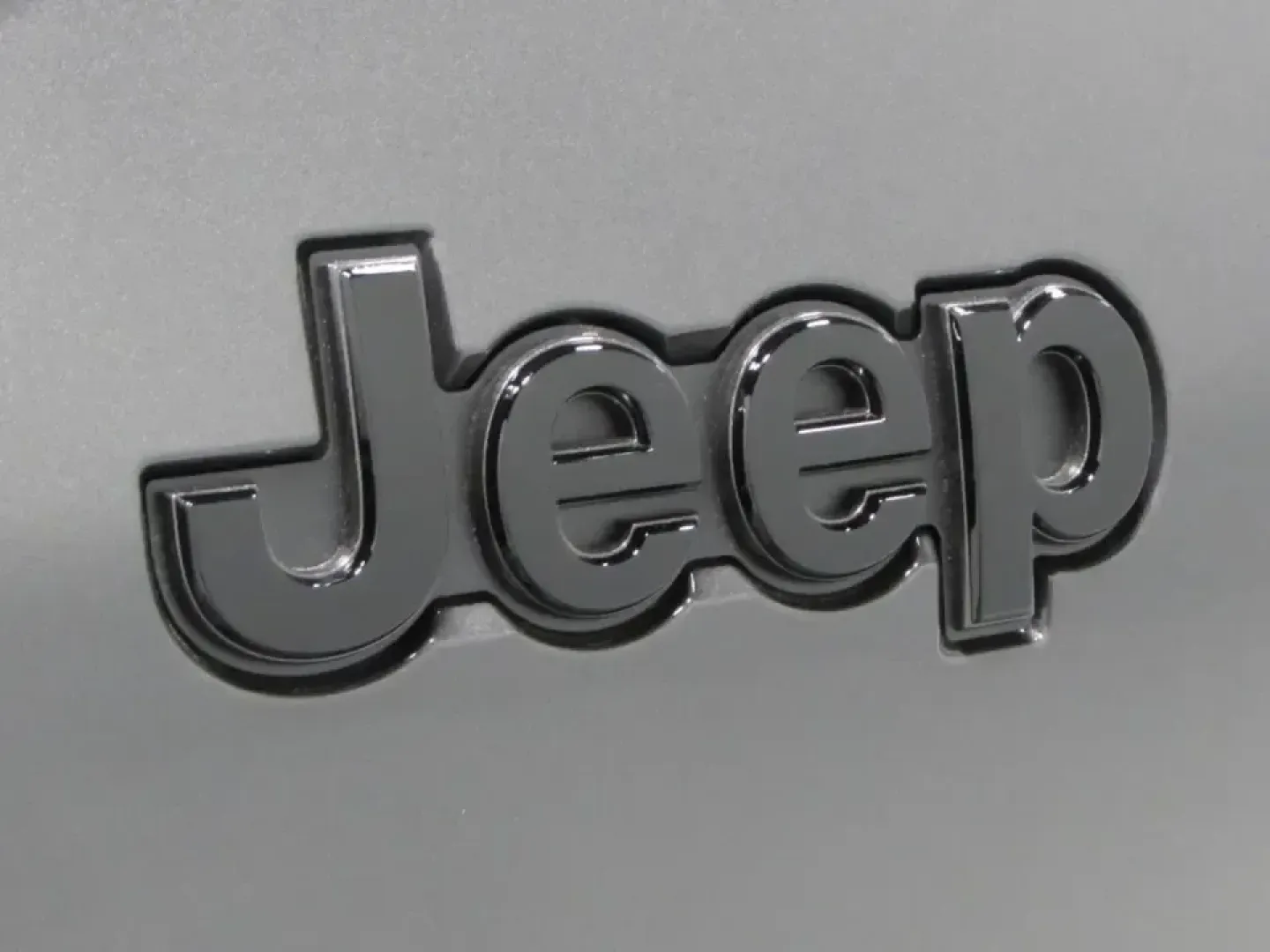 2026 /Global Black Jeep Grand Cherokee Laredo (1C4RJKAR7T8) with an Other engine, located at 12830 Highway 21, De Soto, MO, 63020, (636) 337-7777, 38.153099, -90.573624 - Own the weekday commute and the weekend escape in one confident SUV: this **2026 Jeep Grand Cherokee Laredo 4x4** is built for Missouri life-smooth and quiet for daily runs through De Soto, yet ready for gravel roads, changing weather, and spontaneous getaways. With just **5 miles** on the odometer, - Photo#33