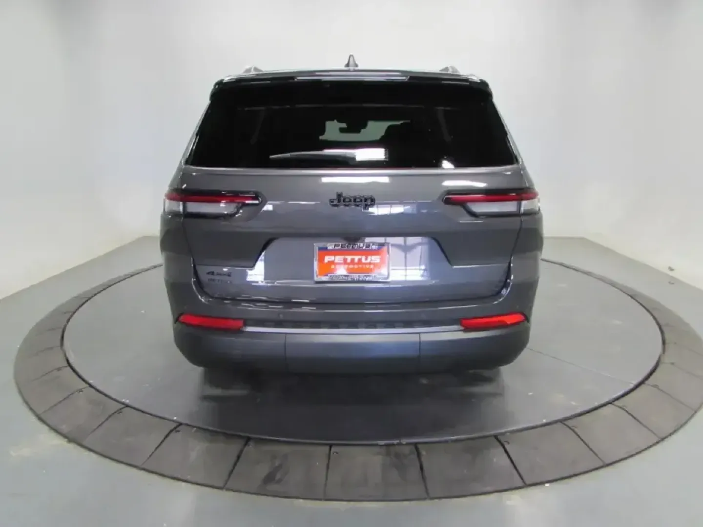 2026 /Global Black Jeep Grand Cherokee Laredo (1C4RJKAR7T8) with an Other engine, located at 12830 Highway 21, De Soto, MO, 63020, (636) 337-7777, 38.153099, -90.573624 - Own the weekday commute and the weekend escape in one confident SUV: this **2026 Jeep Grand Cherokee Laredo 4x4** is built for Missouri life-smooth and quiet for daily runs through De Soto, yet ready for gravel roads, changing weather, and spontaneous getaways. With just **5 miles** on the odometer, - Photo#5