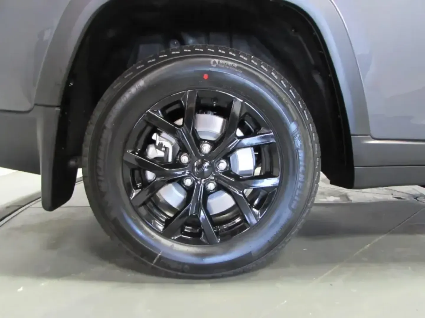 2026 /Global Black Jeep Grand Cherokee Laredo (1C4RJKAR7T8) with an Other engine, located at 12830 Highway 21, De Soto, MO, 63020, (636) 337-7777, 38.153099, -90.573624 - Own the weekday commute and the weekend escape in one confident SUV: this **2026 Jeep Grand Cherokee Laredo 4x4** is built for Missouri life-smooth and quiet for daily runs through De Soto, yet ready for gravel roads, changing weather, and spontaneous getaways. With just **5 miles** on the odometer, - Photo#8