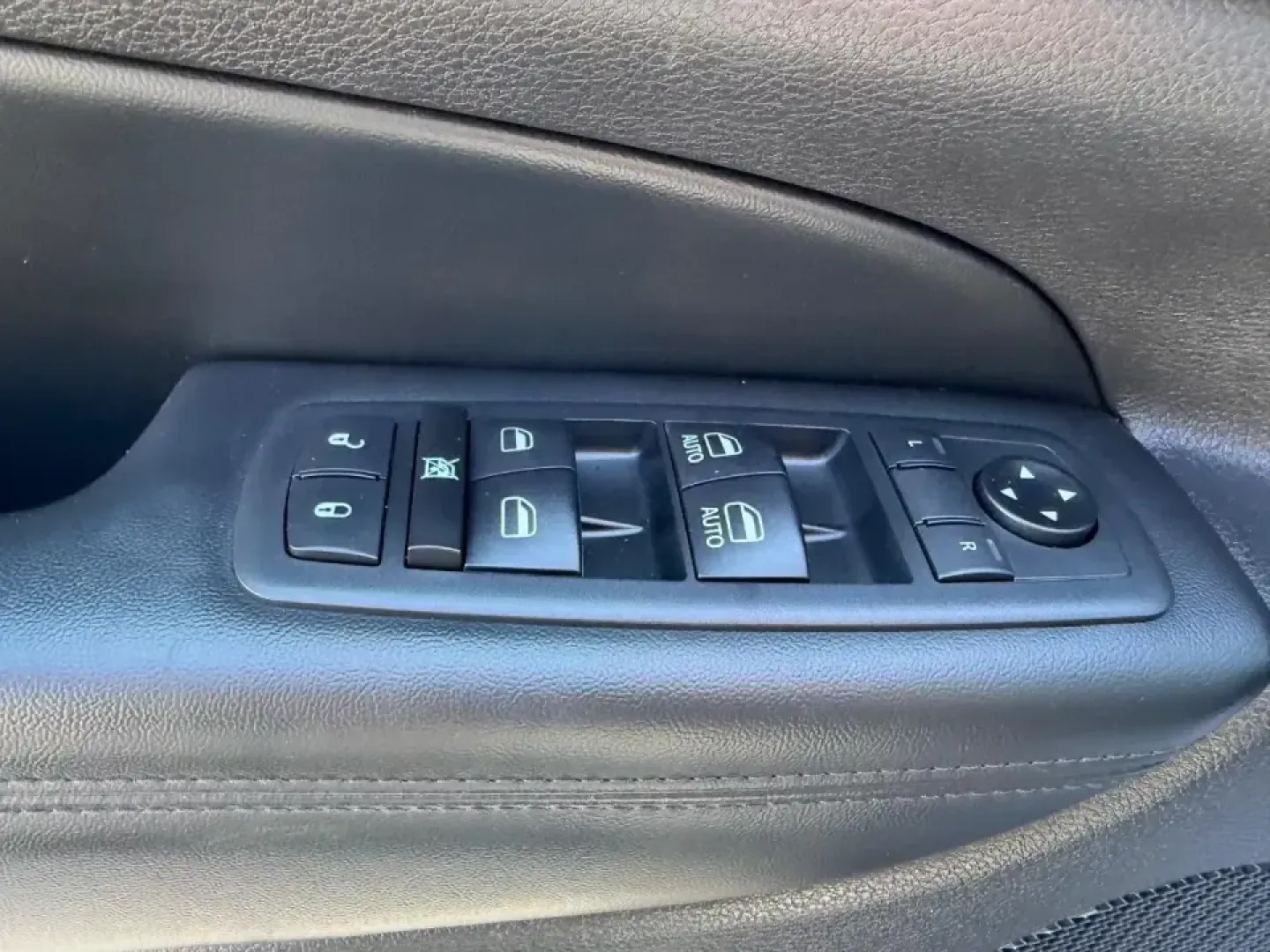 2020 /Black Leather Jeep Grand Cherokee Limited (1C4RJFBG7LC) with an 3.6L V6 24V VVT UPG I engine, Automatic transmission, located at 970 Woodlawn Dr., Farmington, MO, 63640, (573) 431-7800, 37.825642, -90.468674 - Whether you're planning weekend escapes to St. Joe State Park, commuting down US-67, or simply want a confident SUV for Missouri's changing seasons, this 2020 Jeep Grand Cherokee Limited is built for real life-comfortable for daily driving, capable for road trips, and ready when the weather turns. W - Photo#19