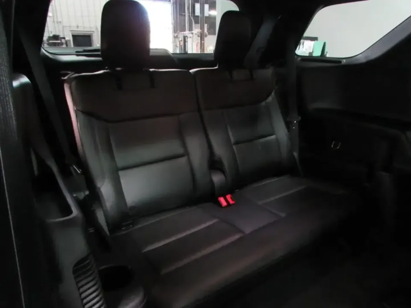 2022 /Ebony Ford Explorer Platinum (1FM5K8HC0NG) with an 3.0L V6 DOHC 24V engine, 10A transmission, located at 12836 Highway 21, De Soto, MO, 63020, (636) 337-7777, 38.151867, -90.575615 - Road-trip families, weekend explorers, and long-commute pros-this is the kind of SUV that makes every mile feel like part of the plan. If you want premium comfort without the new-car price, this **2022 Ford Explorer Platinum** is a smart way to upgrade your daily drive while keeping capability ready - Photo#20