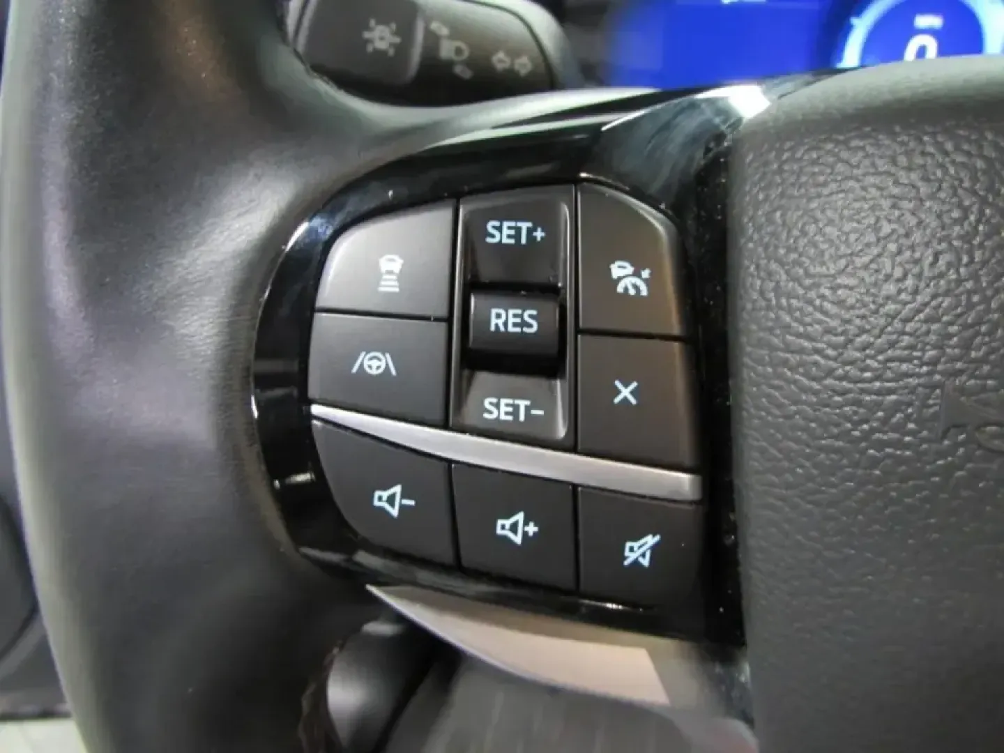 2022 /Ebony Ford Explorer Platinum (1FM5K8HC0NG) with an 3.0L V6 DOHC 24V engine, 10A transmission, located at 12836 Highway 21, De Soto, MO, 63020, (636) 337-7777, 38.151867, -90.575615 - Road-trip families, weekend explorers, and long-commute pros-this is the kind of SUV that makes every mile feel like part of the plan. If you want premium comfort without the new-car price, this **2022 Ford Explorer Platinum** is a smart way to upgrade your daily drive while keeping capability ready - Photo#26