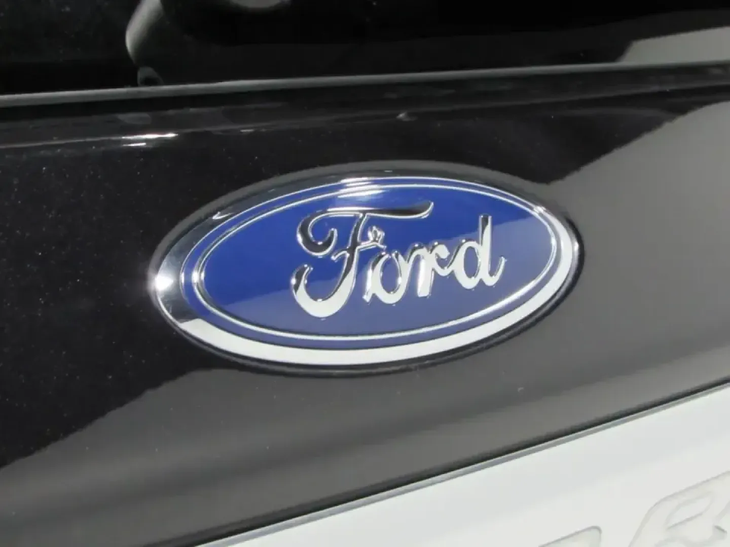 2022 /Ebony Ford Explorer Platinum (1FM5K8HC0NG) with an 3.0L V6 DOHC 24V engine, 10A transmission, located at 12836 Highway 21, De Soto, MO, 63020, (636) 337-7777, 38.151867, -90.575615 - Road-trip families, weekend explorers, and long-commute pros-this is the kind of SUV that makes every mile feel like part of the plan. If you want premium comfort without the new-car price, this **2022 Ford Explorer Platinum** is a smart way to upgrade your daily drive while keeping capability ready - Photo#36