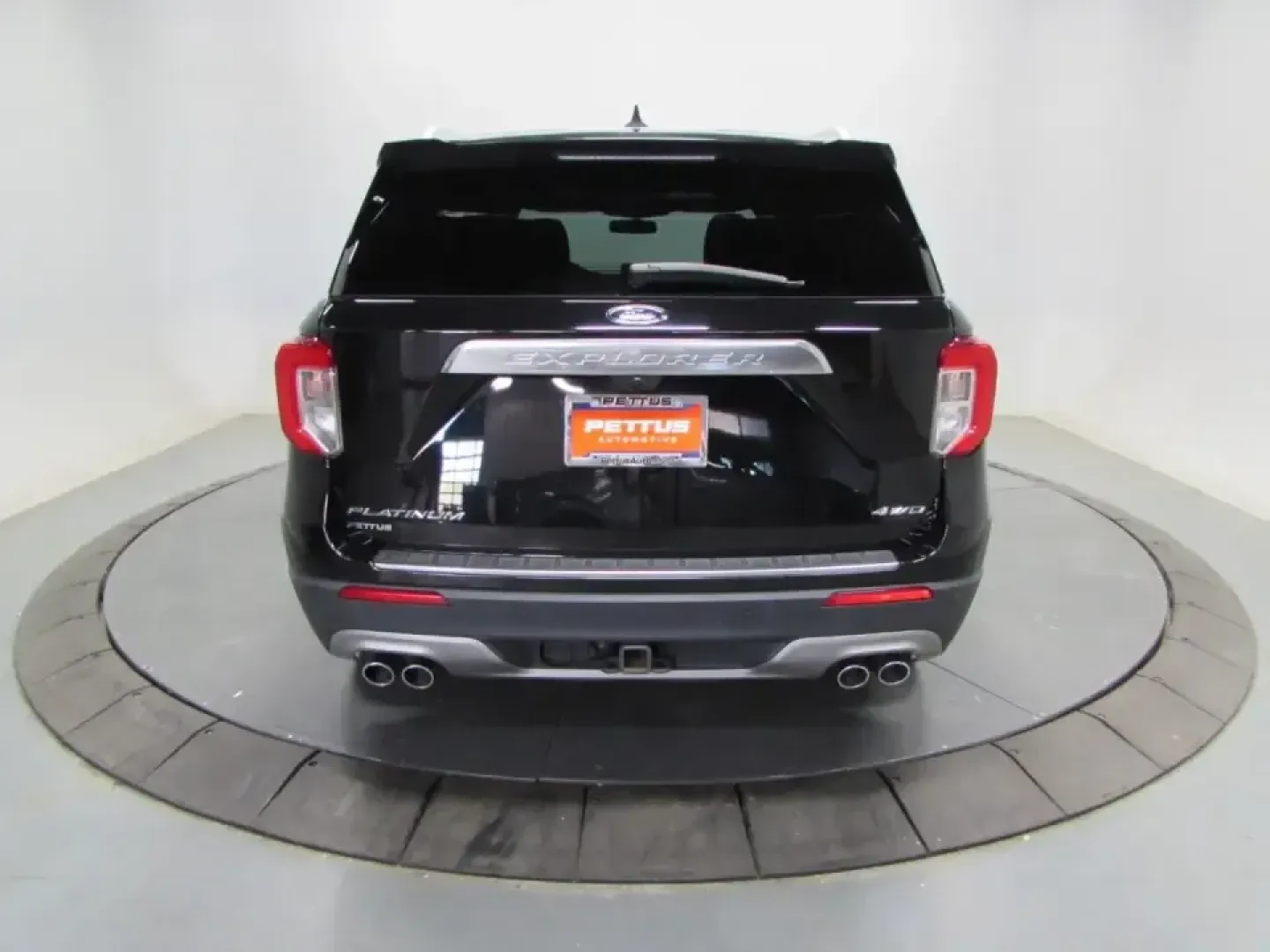 2022 /Ebony Ford Explorer Platinum (1FM5K8HC0NG) with an 3.0L V6 DOHC 24V engine, 10A transmission, located at 12836 Highway 21, De Soto, MO, 63020, (636) 337-7777, 38.151867, -90.575615 - Road-trip families, weekend explorers, and long-commute pros-this is the kind of SUV that makes every mile feel like part of the plan. If you want premium comfort without the new-car price, this **2022 Ford Explorer Platinum** is a smart way to upgrade your daily drive while keeping capability ready - Photo#5