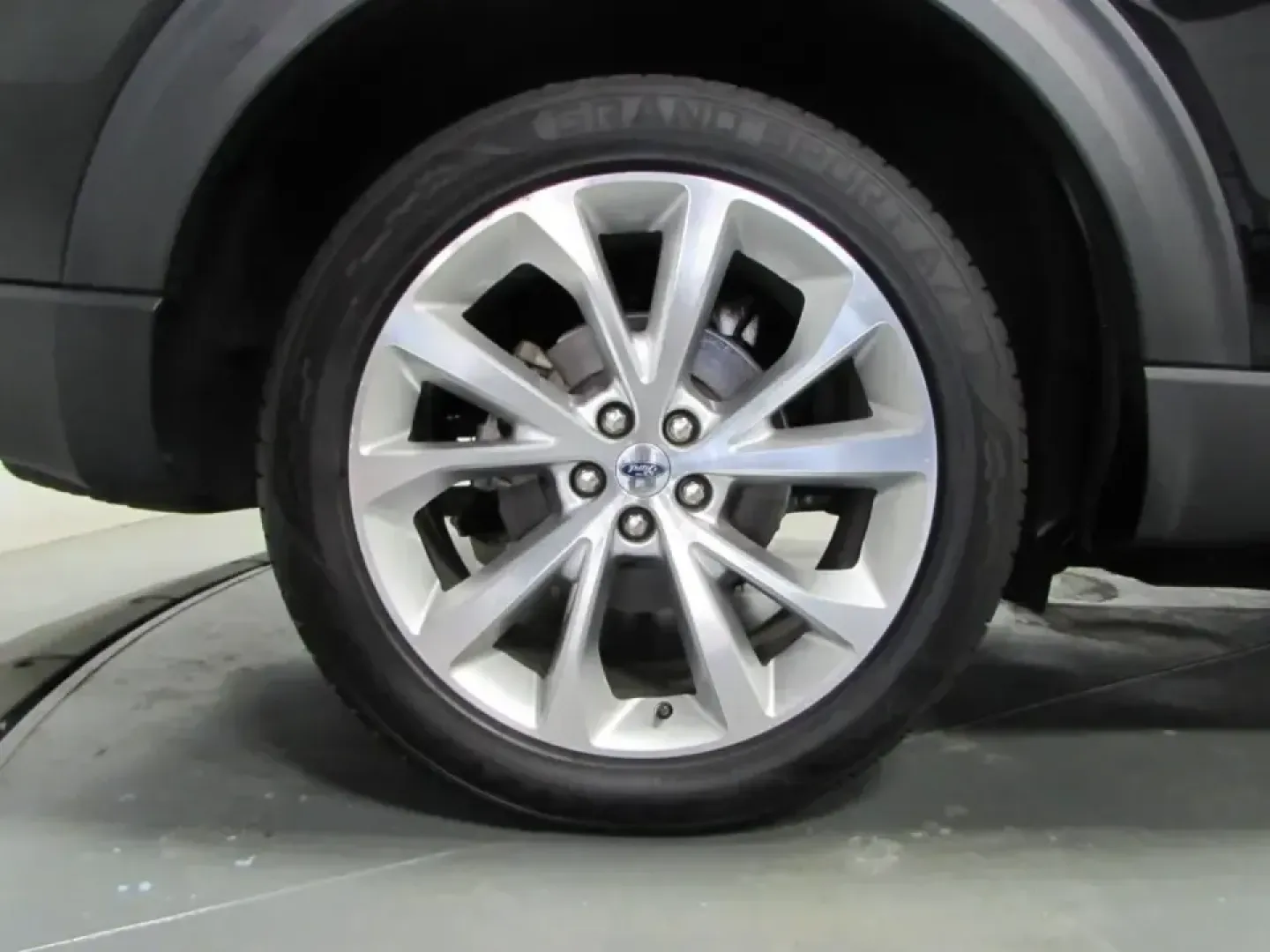 2022 /Ebony Ford Explorer Platinum (1FM5K8HC0NG) with an 3.0L V6 DOHC 24V engine, 10A transmission, located at 12836 Highway 21, De Soto, MO, 63020, (636) 337-7777, 38.151867, -90.575615 - Road-trip families, weekend explorers, and long-commute pros-this is the kind of SUV that makes every mile feel like part of the plan. If you want premium comfort without the new-car price, this **2022 Ford Explorer Platinum** is a smart way to upgrade your daily drive while keeping capability ready - Photo#8