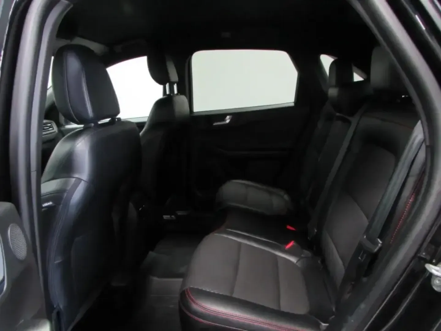 2024 /Ebony Ford Escape ST-Line Select (1FMCU9NZ6RU) with an 2.5L L4 DOHC 16V HYBRID engine, 8A transmission, located at 12836 Highway 21, De Soto, MO, 63020, (636) 337-7777, 38.151867, -90.575615 - Fuel-sipping weekday commutes, kid-friendly school runs, and spontaneous weekend getaways down to the Ozarks-this 2024 Ford Escape Hybrid ST-Line Select is built for real life in and around De Soto, Missouri. If you've been searching used cars near me and want a modern SUV that feels current, drives - Photo#14