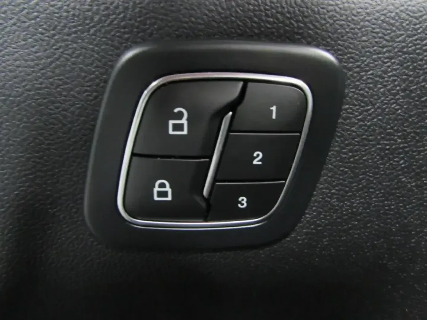 2024 /Ebony Ford Escape ST-Line Select (1FMCU9NZ6RU) with an 2.5L L4 DOHC 16V HYBRID engine, 8A transmission, located at 12836 Highway 21, De Soto, MO, 63020, (636) 337-7777, 38.151867, -90.575615 - Fuel-sipping weekday commutes, kid-friendly school runs, and spontaneous weekend getaways down to the Ozarks-this 2024 Ford Escape Hybrid ST-Line Select is built for real life in and around De Soto, Missouri. If you've been searching used cars near me and want a modern SUV that feels current, drives - Photo#20