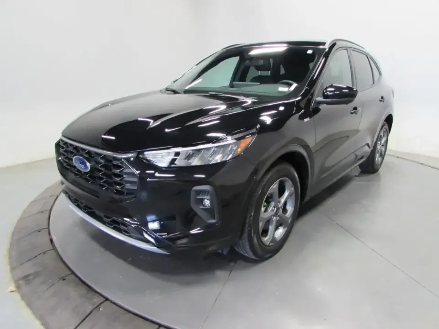 2024 /Ebony Ford Escape ST-Line Select (1FMCU9NZ6RU) with an 2.5L L4 DOHC 16V HYBRID engine, 8A transmission, located at 12836 Highway 21, De Soto, MO, 63020, (636) 337-7777, 38.151867, -90.575615 - Fuel-sipping weekday commutes, kid-friendly school runs, and spontaneous weekend getaways down to the Ozarks-this 2024 Ford Escape Hybrid ST-Line Select is built for real life in and around De Soto, Missouri. If you've been searching used cars near me and want a modern SUV that feels current, drives - Photo#2