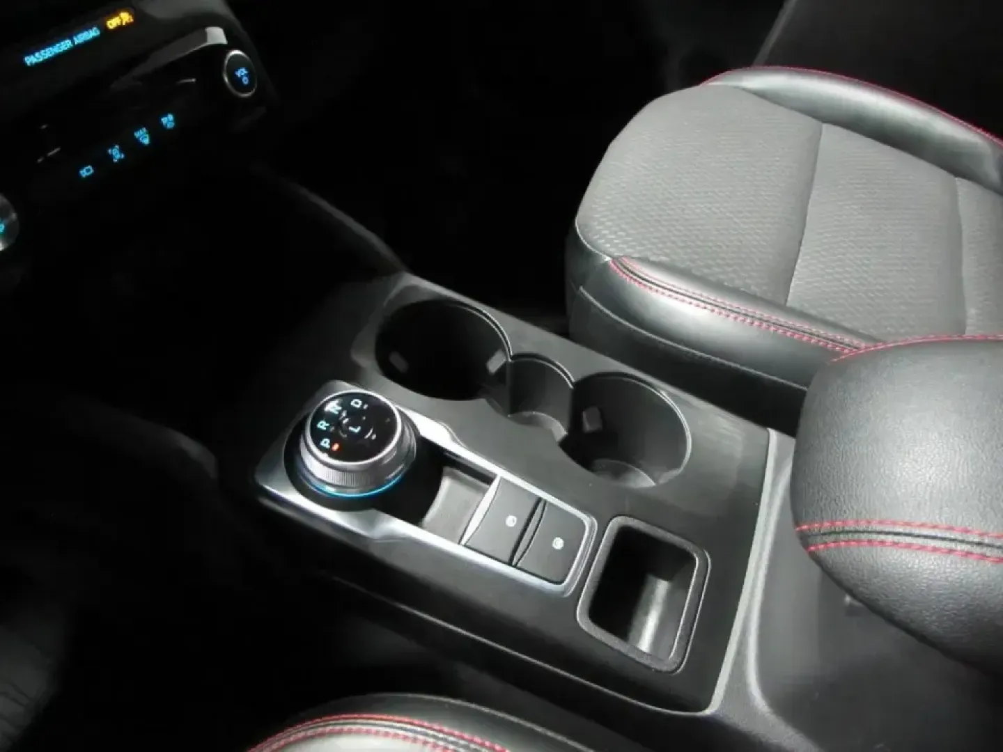 2024 /Ebony Ford Escape ST-Line Select (1FMCU9NZ6RU) with an 2.5L L4 DOHC 16V HYBRID engine, 8A transmission, located at 12836 Highway 21, De Soto, MO, 63020, (636) 337-7777, 38.151867, -90.575615 - Fuel-sipping weekday commutes, kid-friendly school runs, and spontaneous weekend getaways down to the Ozarks-this 2024 Ford Escape Hybrid ST-Line Select is built for real life in and around De Soto, Missouri. If you've been searching used cars near me and want a modern SUV that feels current, drives - Photo#29