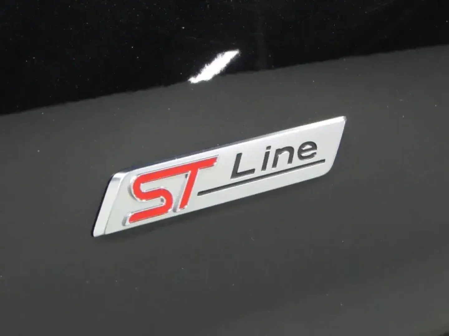 2024 /Ebony Ford Escape ST-Line Select (1FMCU9NZ6RU) with an 2.5L L4 DOHC 16V HYBRID engine, 8A transmission, located at 12836 Highway 21, De Soto, MO, 63020, (636) 337-7777, 38.151867, -90.575615 - Fuel-sipping weekday commutes, kid-friendly school runs, and spontaneous weekend getaways down to the Ozarks-this 2024 Ford Escape Hybrid ST-Line Select is built for real life in and around De Soto, Missouri. If you've been searching used cars near me and want a modern SUV that feels current, drives - Photo#30