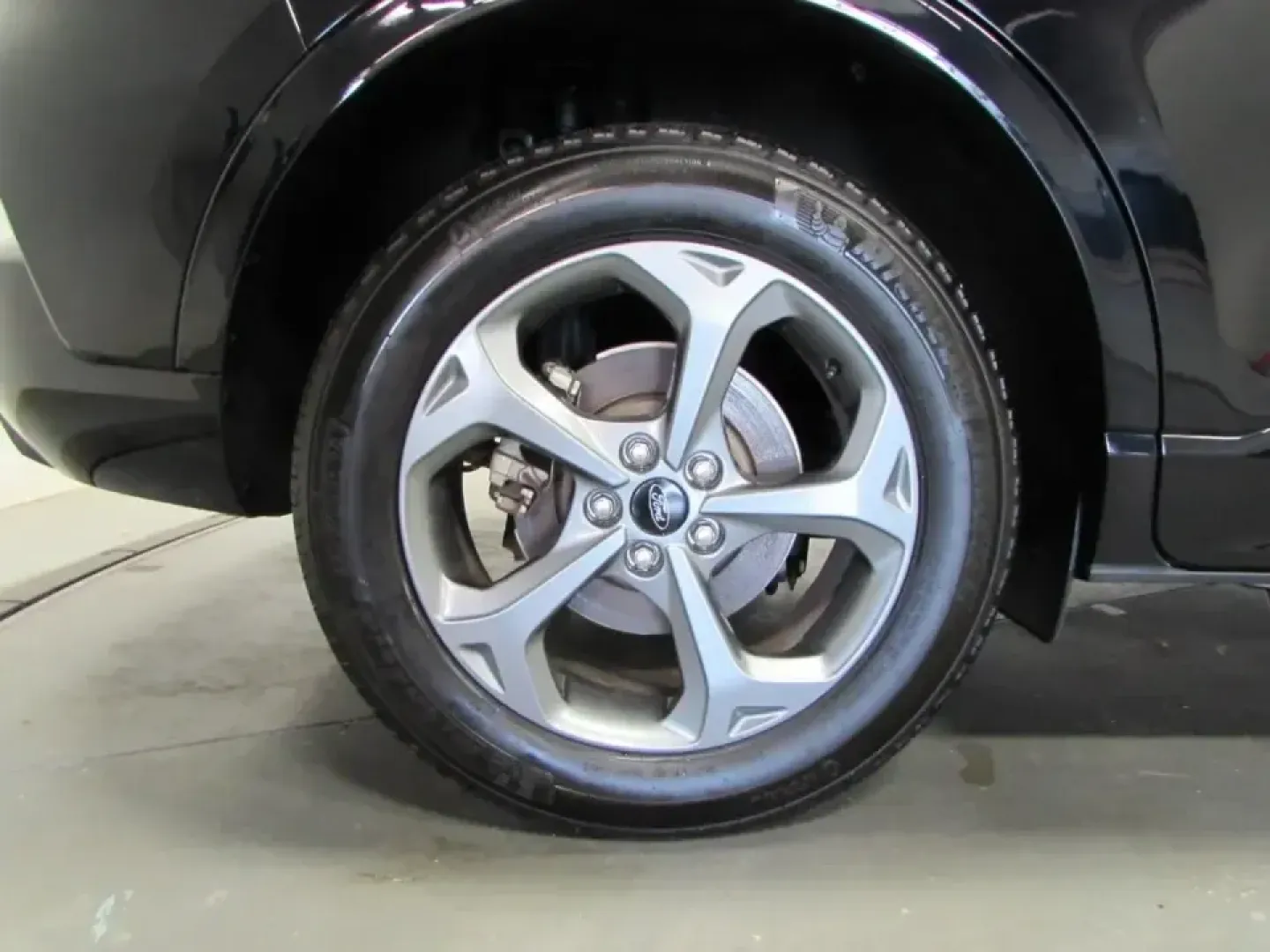 2024 /Ebony Ford Escape ST-Line Select (1FMCU9NZ6RU) with an 2.5L L4 DOHC 16V HYBRID engine, 8A transmission, located at 12836 Highway 21, De Soto, MO, 63020, (636) 337-7777, 38.151867, -90.575615 - Fuel-sipping weekday commutes, kid-friendly school runs, and spontaneous weekend getaways down to the Ozarks-this 2024 Ford Escape Hybrid ST-Line Select is built for real life in and around De Soto, Missouri. If you've been searching used cars near me and want a modern SUV that feels current, drives - Photo#8