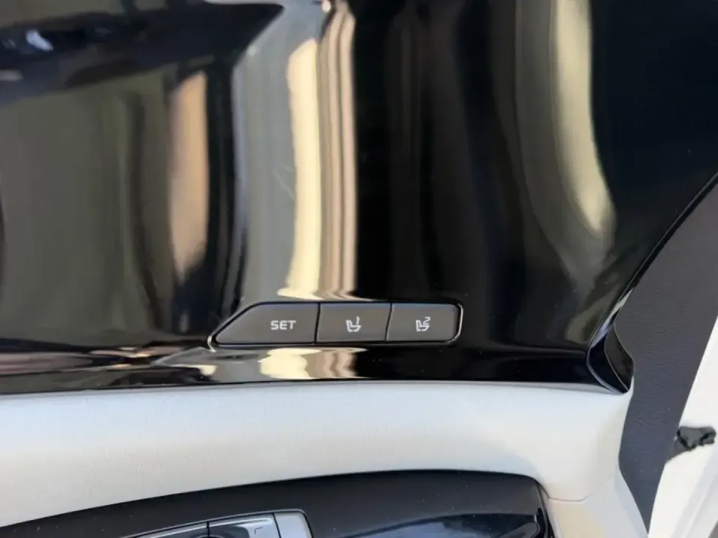 2024 /Gray Leather Kia Carnival SX Prestige (KNDNE5H31R6) with an 3.5L GDI + MPI V6 24V DOHC engine, Automatic transmission, located at 970 Woodlawn Dr., Farmington, MO, 63640, (573) 431-7800, 37.825642, -90.468674 - Load up the crew, cue the playlist, and make every errand feel like a mini road trip-this **2024 Kia Carnival SX Prestige** is built for families, busy professionals, and anyone who wants SUV-style presence with minivan practicality. Whether you're shuttling kids to practice, commuting from Farmingt - Photo#22