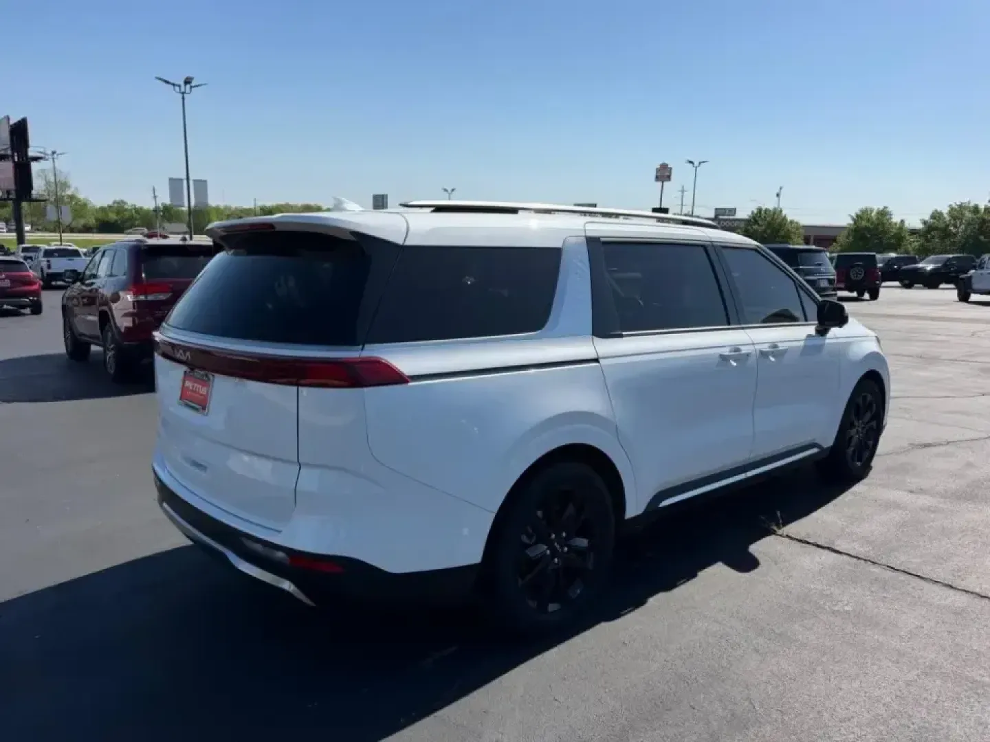 2024 /Gray Leather Kia Carnival SX Prestige (KNDNE5H31R6) with an 3.5L GDI + MPI V6 24V DOHC engine, Automatic transmission, located at 970 Woodlawn Dr., Farmington, MO, 63640, (573) 431-7800, 37.825642, -90.468674 - Load up the crew, cue the playlist, and make every errand feel like a mini road trip-this **2024 Kia Carnival SX Prestige** is built for families, busy professionals, and anyone who wants SUV-style presence with minivan practicality. Whether you're shuttling kids to practice, commuting from Farmingt - Photo#2