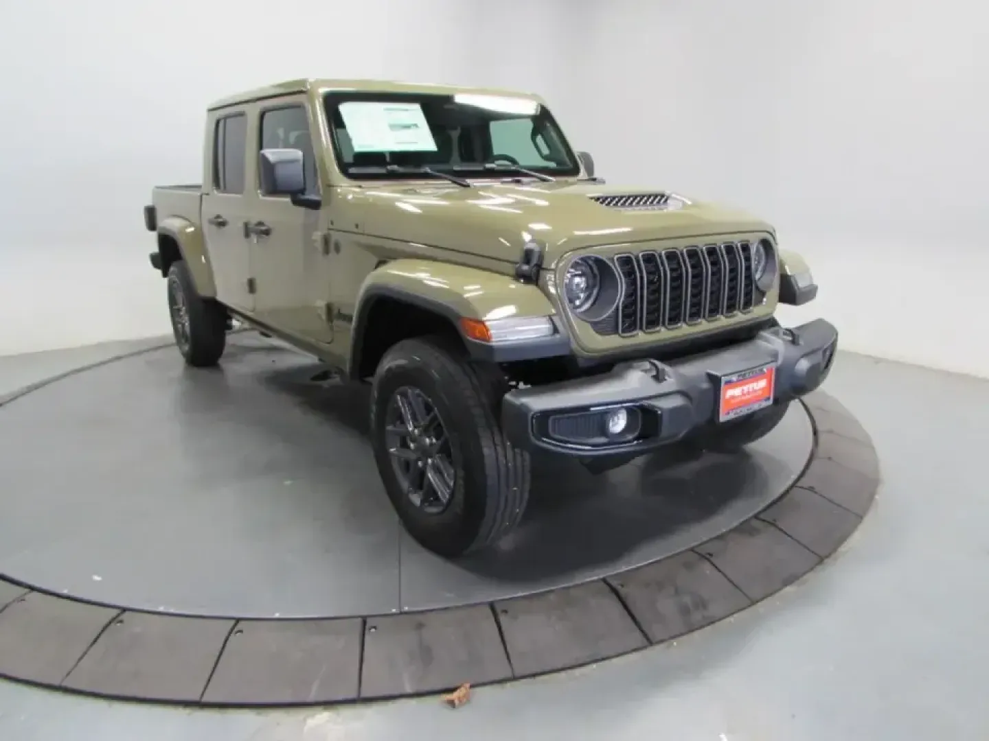 2026 /Black Jeep Gladiator Sport S (1C6PJTAG9TL) with an 3.6L V6 DOHC 24V engine, 6M transmission, located at 12830 Highway 21, De Soto, MO, 63020, (636) 337-7777, 38.153099, -90.573624 - If your ideal weekend includes tossing bikes, camping gear, or a kayak in the bed and heading out past the pavement, this 2026 Jeep Gladiator Sport is built for that lifestyle-then ready to cruise back into town Monday like a comfortable daily driver. With just 5 miles, it delivers that new-truck fe - Photo#0