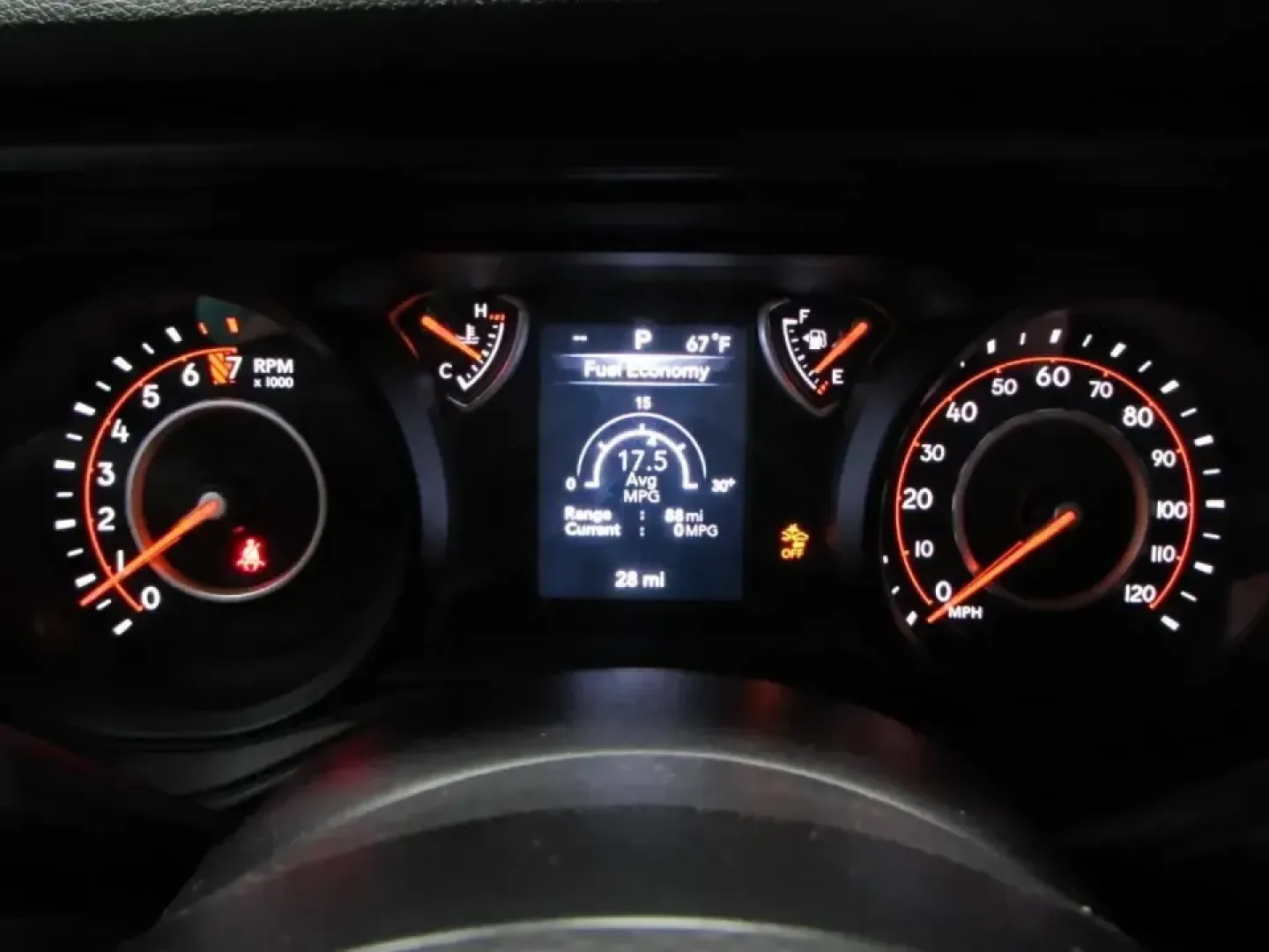 2026 /Black Jeep Gladiator Sport S (1C6PJTAG9TL) with an 3.6L V6 DOHC 24V engine, 6M transmission, located at 12830 Highway 21, De Soto, MO, 63020, (636) 337-7777, 38.153099, -90.573624 - If your ideal weekend includes tossing bikes, camping gear, or a kayak in the bed and heading out past the pavement, this 2026 Jeep Gladiator Sport is built for that lifestyle-then ready to cruise back into town Monday like a comfortable daily driver. With just 5 miles, it delivers that new-truck fe - Photo#22