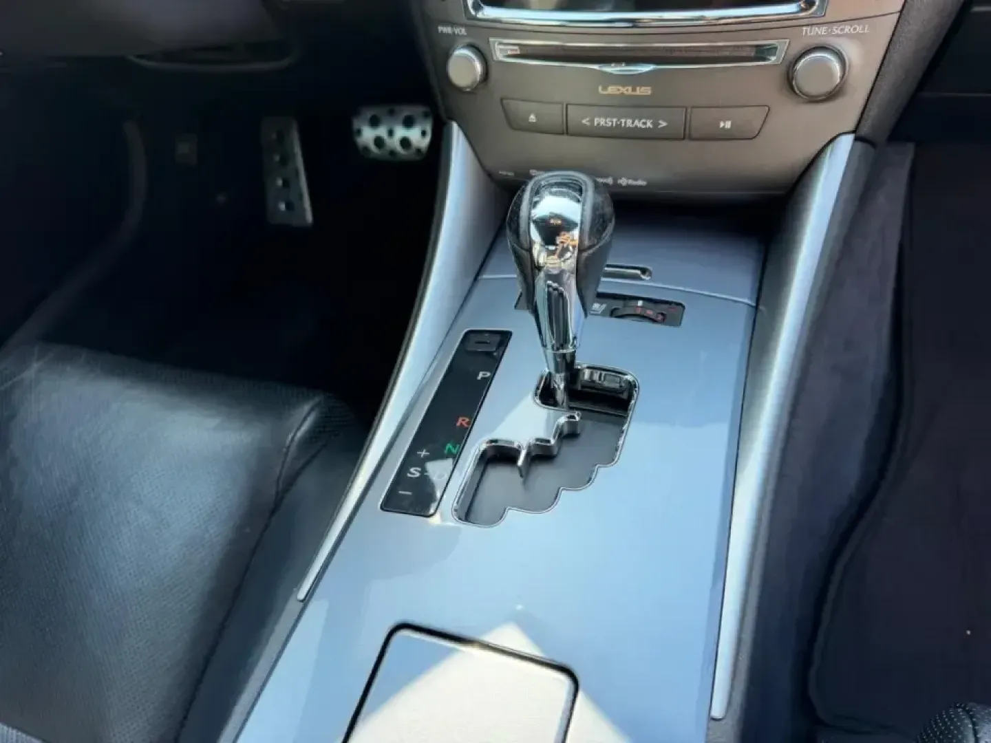 2013 /Black Leather Lexus IS 250 C (JTHFF2C25D2) with an 2.5L V6 engine, Automatic transmission, located at 970 Woodlawn Dr., Farmington, MO, 63640, (573) 431-7800, 37.825642, -90.468674 - Picture your next sunny-day commute down Highway 67 with the top down, or a weekend escape to St. Joe State Park with a refined soundtrack and the kind of comfort that turns every mile into a mini vacation. This 2013 Lexus IS 250 C Convertible is built for drivers who want luxury without giving up e - Photo#15