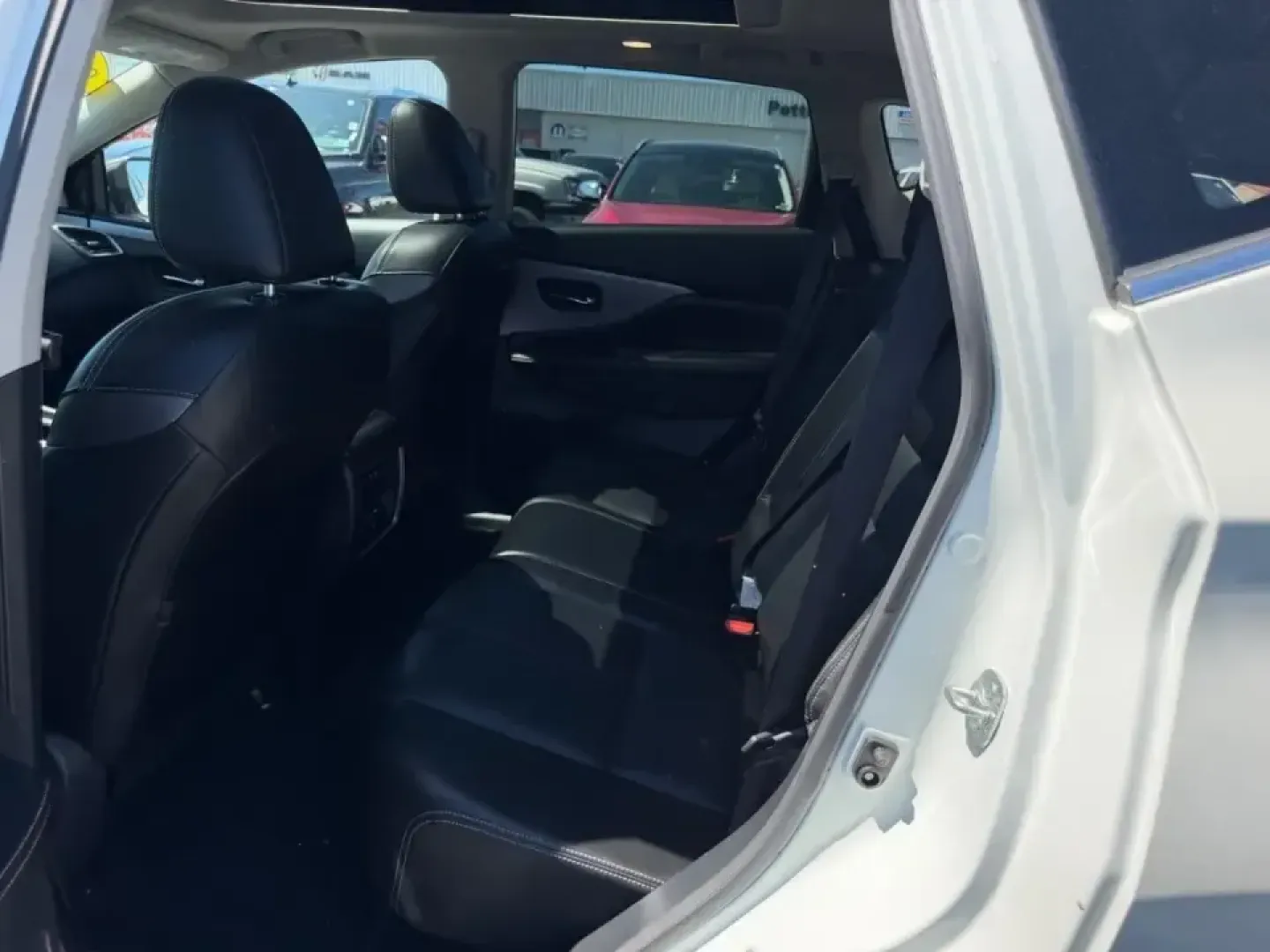 2023 /Graphite Leather Nissan Murano SL (5N1AZ2CSXPC) with an 3.5L DOHC 24-Valve V6 engine, Automatic transmission, located at 970 Woodlawn Dr., Farmington, MO, 63640, (573) 431-7800, 37.825642, -90.468674 - Whether your weekends mean a family getaway to the St. Francois State Park area, a date-night drive through downtown Farmington, or a comfortable daily commute along US67, this 2023 Nissan Murano SL AWD is the kind of SUV that fits real life-quiet, confident, and ready for four-season Missouri roads - Photo#9