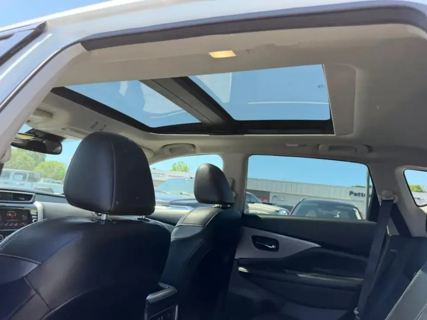 2023 /Graphite Leather Nissan Murano SL (5N1AZ2CSXPC) with an 3.5L DOHC 24-Valve V6 engine, Automatic transmission, located at 970 Woodlawn Dr., Farmington, MO, 63640, (573) 431-7800, 37.825642, -90.468674 - Whether your weekends mean a family getaway to the St. Francois State Park area, a date-night drive through downtown Farmington, or a comfortable daily commute along US67, this 2023 Nissan Murano SL AWD is the kind of SUV that fits real life-quiet, confident, and ready for four-season Missouri roads - Photo#10