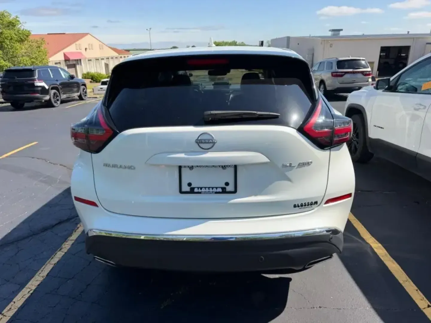 2023 /Graphite Leather Nissan Murano SL (5N1AZ2CSXPC) with an 3.5L DOHC 24-Valve V6 engine, Automatic transmission, located at 970 Woodlawn Dr., Farmington, MO, 63640, (573) 431-7800, 37.825642, -90.468674 - Whether your weekends mean a family getaway to the St. Francois State Park area, a date-night drive through downtown Farmington, or a comfortable daily commute along US67, this 2023 Nissan Murano SL AWD is the kind of SUV that fits real life-quiet, confident, and ready for four-season Missouri roads - Photo#2