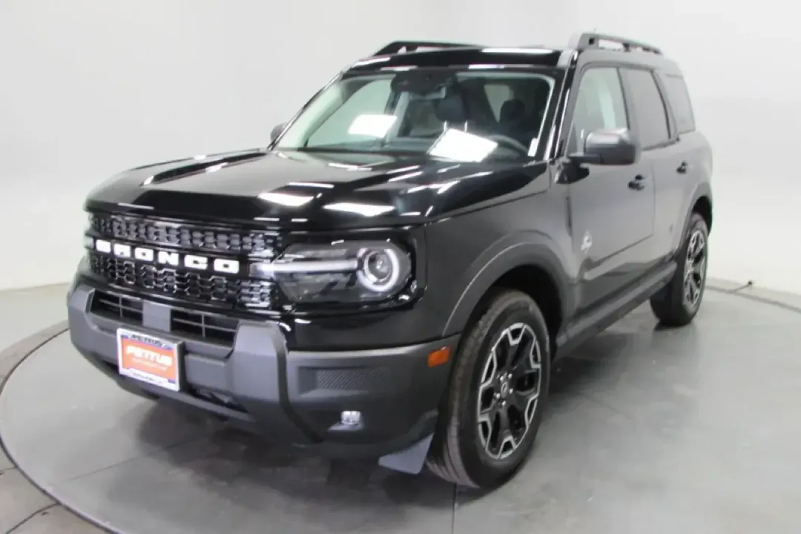 2025 /Platinum Blue Vinyl Ford Bronco Sport Outer Banks (3FMCR9CN3SR) with an 1.5L EcoBoost engine, Automatic transmission, located at 12836 Highway 21, De Soto, MO, 63020, (636) 337-7777, 38.151867, -90.575615 - **Get Ready for Adventure: 2025 Ford Bronco Sport Outer Banks at Pettus Ford De Soto**<br /> <br /> Are you seeking the perfect vehicle for weekend getaways, family adventures, or simply commuting through the scenic routes of De Soto, Missouri? Look no further than this stunning 2025 Ford Bronco Spo - Photo#2