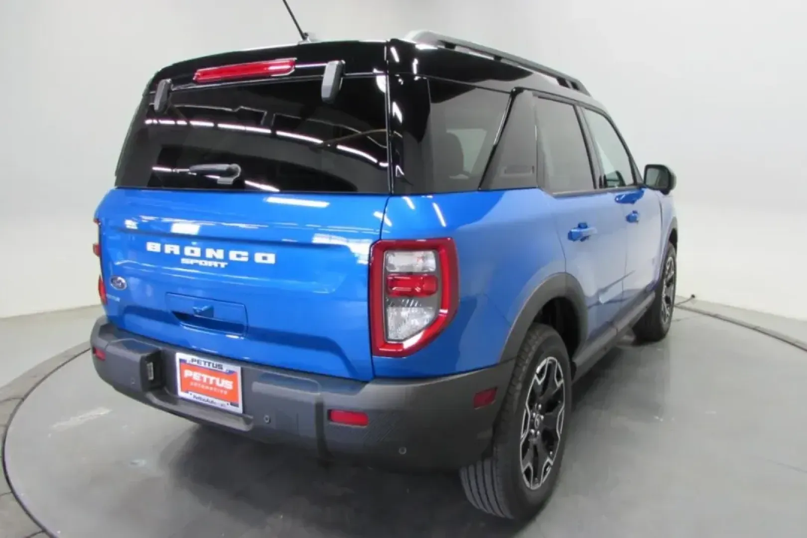 2025 /Ebony/Roast Leather Ford Bronco Sport Outer Banks (3FMCR9CN4SR) with an 1.5L EcoBoost engine, Automatic transmission, located at 12836 Highway 21, De Soto, MO, 63020, (636) 337-7777, 38.151867, -90.575615 - **Adventure Awaits with the 2025 Ford Bronco Sport Outer Banks at Pettus Ford De Soto!**<br /> <br /> Are you ready for your next thrilling adventure? The 2025 Ford Bronco Sport Outer Banks is not just a vehicle; it's a lifestyle choice for the modern explorer, whether you're commuting to work, taki - Photo#7