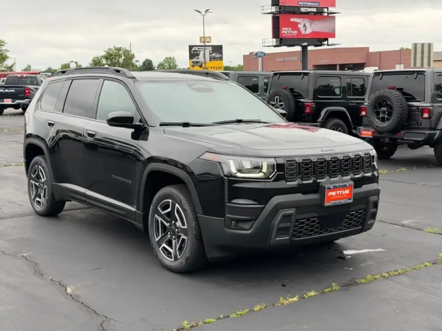 2026 /Global Black Leather Jeep Cherokee Limited (3C4PJMB22TT) with an 1.6L engine, located at 970 Woodlawn Dr., Farmington, MO, 63640, (573) 431-7800, 37.825642, -90.468674 - Whether you're planning family weekends at St. Joe State Park, commuting daily on US-67, or loading up for a road trip through the Ozarks, this 2026 Jeep Cherokee Limited Hybrid is built for the way Farmington, Missouri drivers actually live. With just 215 miles, it delivers that nearly-new feel wit - Photo#0