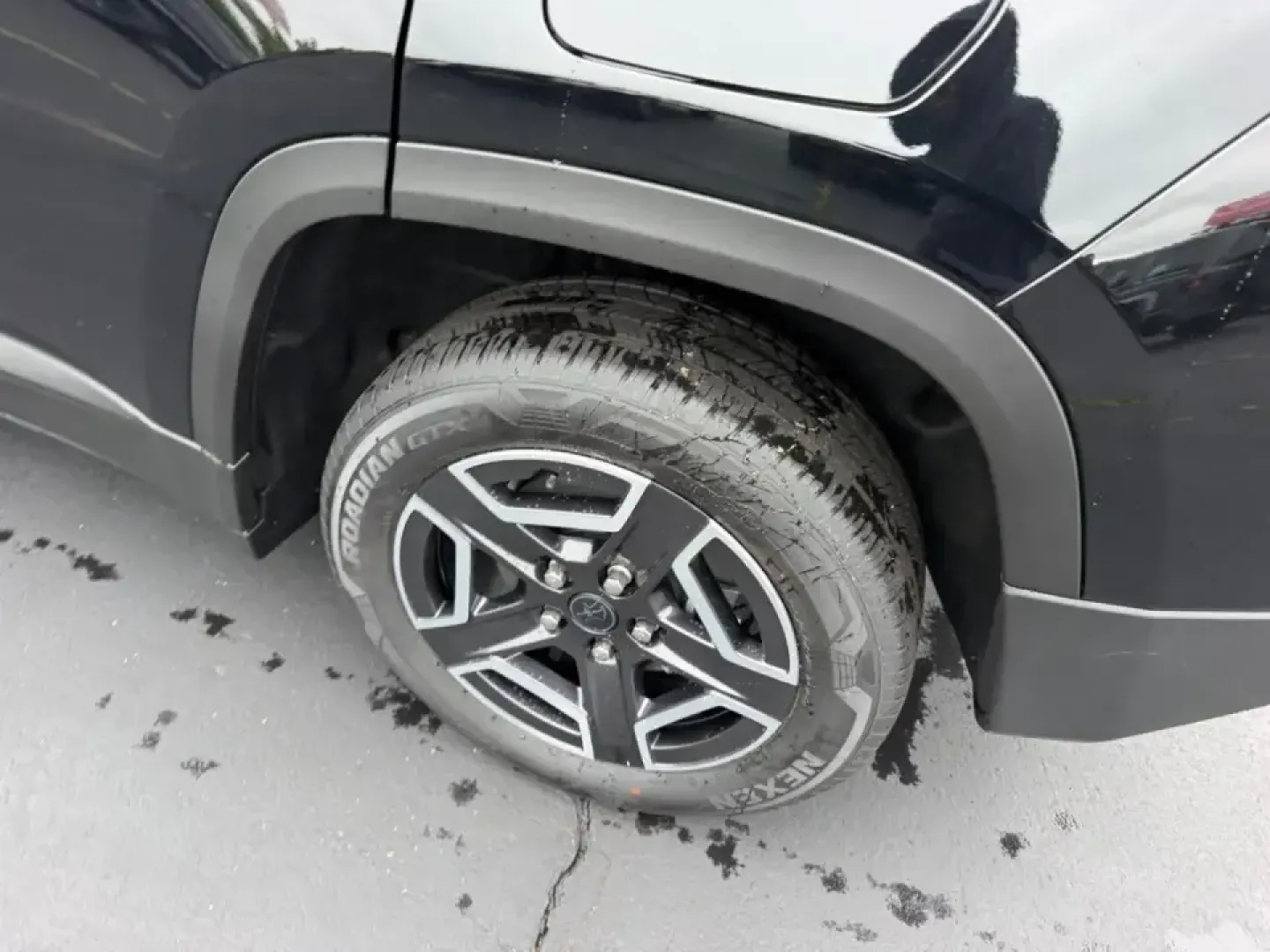 2026 /Global Black Leather Jeep Cherokee Limited (3C4PJMB22TT) with an 1.6L engine, located at 970 Woodlawn Dr., Farmington, MO, 63640, (573) 431-7800, 37.825642, -90.468674 - Whether you're planning family weekends at St. Joe State Park, commuting daily on US-67, or loading up for a road trip through the Ozarks, this 2026 Jeep Cherokee Limited Hybrid is built for the way Farmington, Missouri drivers actually live. With just 215 miles, it delivers that nearly-new feel wit - Photo#6