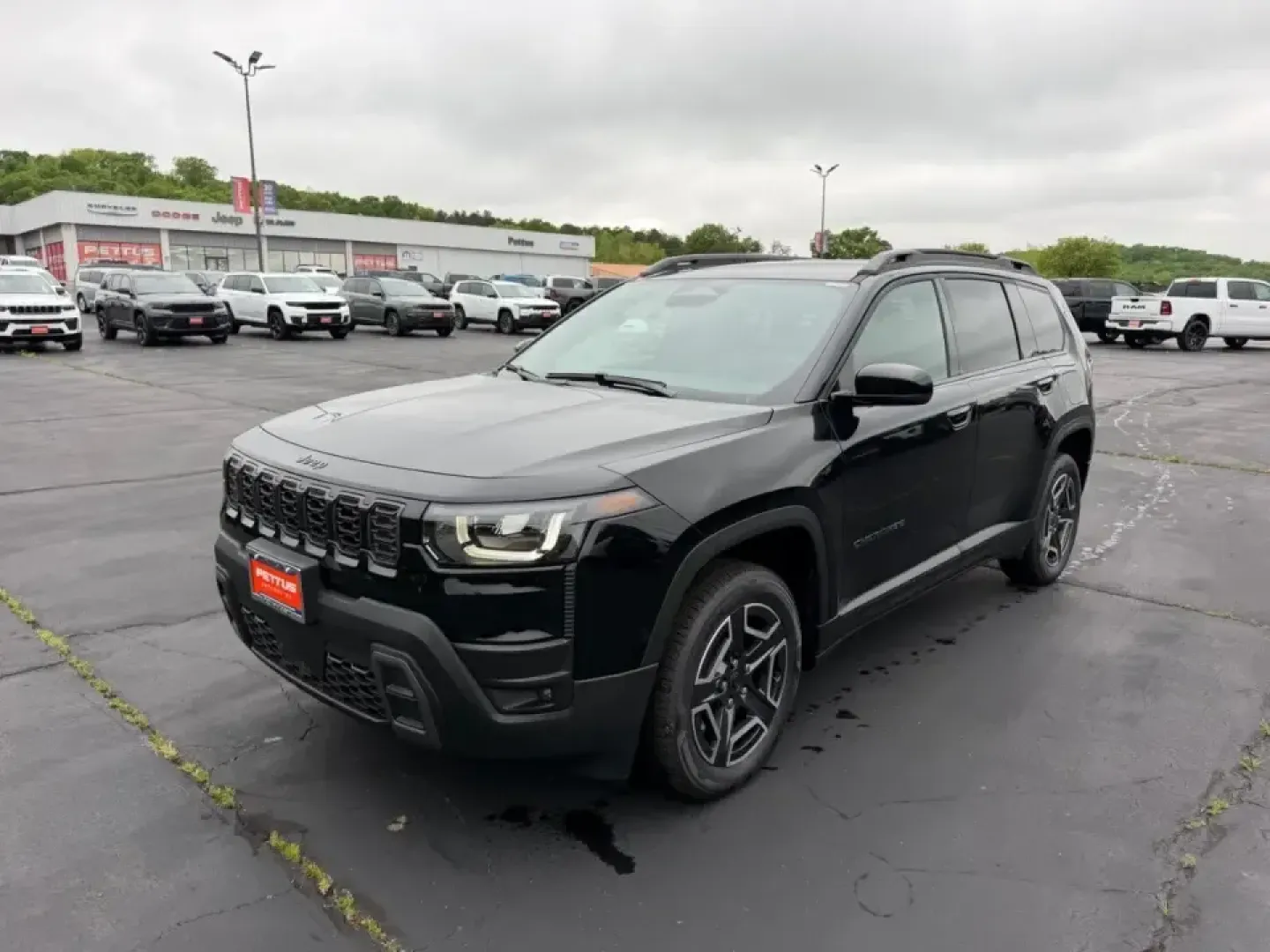 2026 /Global Black Leather Jeep Cherokee Limited (3C4PJMB22TT) with an 1.6L engine, located at 970 Woodlawn Dr., Farmington, MO, 63640, (573) 431-7800, 37.825642, -90.468674 - Whether you're planning family weekends at St. Joe State Park, commuting daily on US-67, or loading up for a road trip through the Ozarks, this 2026 Jeep Cherokee Limited Hybrid is built for the way Farmington, Missouri drivers actually live. With just 215 miles, it delivers that nearly-new feel wit - Photo#7