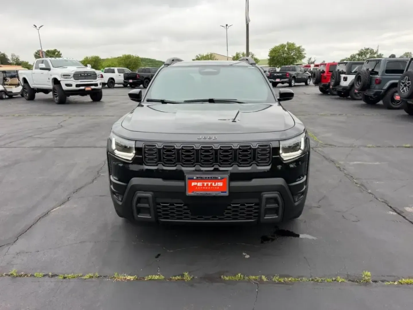 2026 /Global Black Leather Jeep Cherokee Limited (3C4PJMB22TT) with an 1.6L engine, located at 970 Woodlawn Dr., Farmington, MO, 63640, (573) 431-7800, 37.825642, -90.468674 - Whether you're planning family weekends at St. Joe State Park, commuting daily on US-67, or loading up for a road trip through the Ozarks, this 2026 Jeep Cherokee Limited Hybrid is built for the way Farmington, Missouri drivers actually live. With just 215 miles, it delivers that nearly-new feel wit - Photo#8