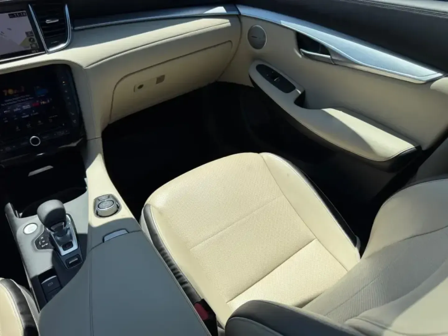 2021 /Wheat/Black Leather Infiniti QX50 SENSORY (3PCAJ5CB4MF) with an 2.0L VC-Turbo I4 engine, Automatic transmission, located at 970 Woodlawn Dr., Farmington, MO, 63640, (573) 431-7800, 37.825642, -90.468674 - Make every mile feel like a mini getaway-whether you're commuting from Farmington to St. Louis for work, running kids between school and practice, or packing up for a weekend at St. Joe State Park. This 2021 INFINITI QX50 Sensory AWD blends premium comfort with everyday practicality, making it a sma - Photo#18