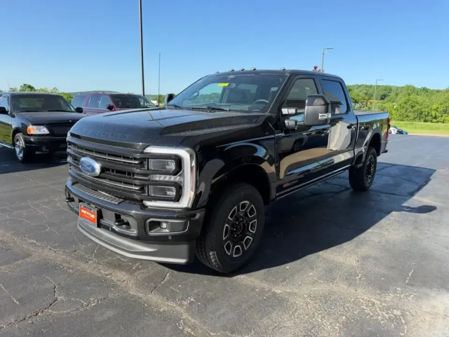 2026 /Black Onyx Leather Ford F-250SD King Ranch Crew Cab 4WD (1FT8W2BM4TE) with an 6.7L engine, 6A transmission, located at 141 Commercial Dr, Fredericktown, MO, 63645, (573) 783-6432, 37.570087, -90.320648 - Whether you're hauling a camper to Sam A. Baker State Park, towing a work trailer down US-67, or simply wanting a premium truck that makes long drives feel effortless, this 2026 Ford Super Duty F-250 SRW King Ranch Crew Cab 4WD is built for the Fredericktown lifestyle. With only 5 miles on the odome - Photo#6