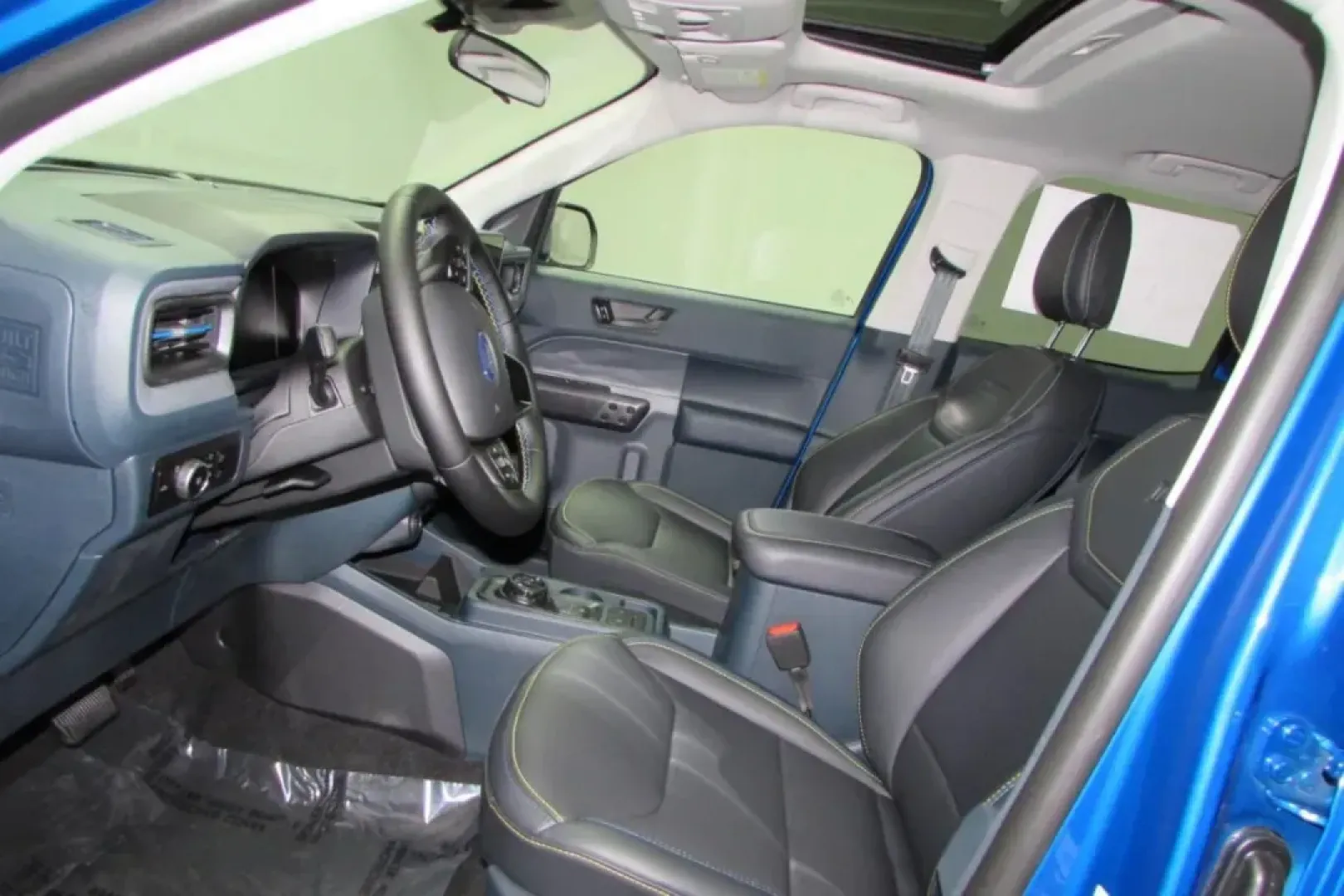 2025 /Cloth Ford Maverick (3FTCW8PA6SR) with an 2.0L EcoBoost engine, Automatic transmission, located at 12836 Highway 21, De Soto, MO, 63020, (636) 337-7777, 38.151867, -90.575615 - **Elevate Your Adventures with the 2025 Ford Maverick at Pettus Ford De Soto!**<br /> <br /> Are you ready to take your weekend getaways and daily commutes to the next level? The 2025 Ford Maverick, available at Pettus Ford De Soto, is the perfect companion for anyone seeking versatility, comfort, a - Photo#13