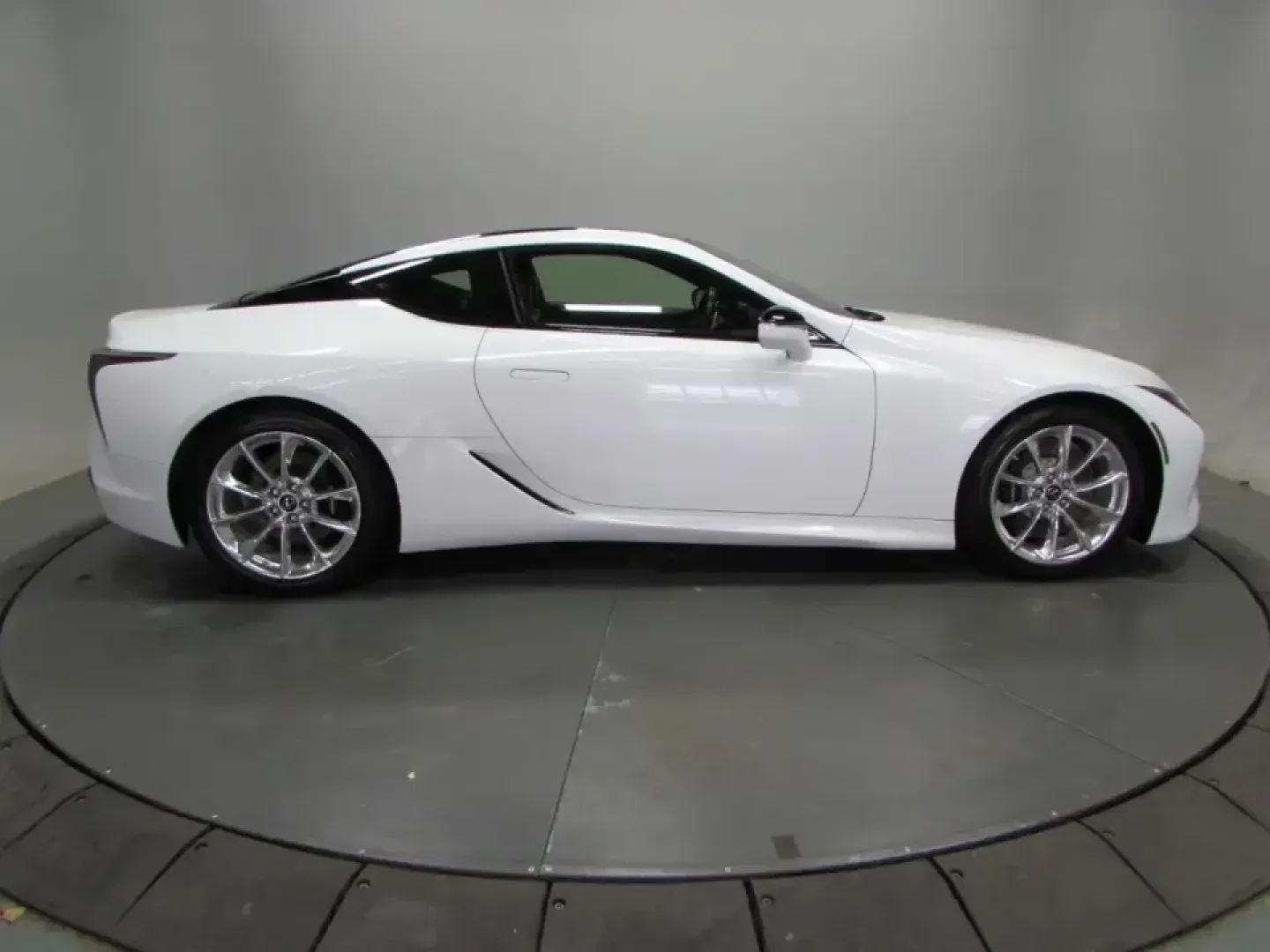 2018 /Red Lexus LC 500 (JTHHP5AY7JA) with an 5.0L V8 DOHC 32V engine, Automatic transmission, located at 12836 Highway 21, De Soto, MO, 63020, (636) 337-7777, 38.151867, -90.575615 - Turn the everyday drive into an event with this head-turning **2018 Lexus LC 500**-a grand-touring coupe built for date nights in St. Louis, sunset cruises down **MO-21**, and weekend escapes through the rolling roads near **Don Robinson State Park**. If your ideal lifestyle includes a refined cabin - Photo#7