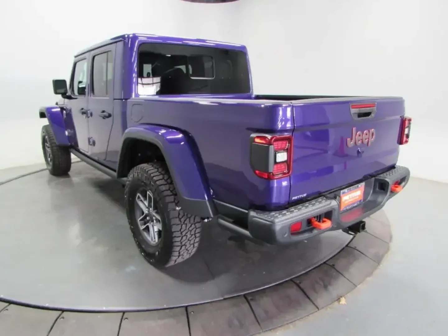 2026 /Black Jeep Gladiator Mojave (1C6RJTEG8TL) with an 3.6L V6 DOHC 24V engine, 6M transmission, located at 12830 Highway 21, De Soto, MO, 63020, (636) 337-7777, 38.153099, -90.573624 - If your weekends revolve around trailheads, lake days, and hauling gear-but you still want a truck that's easy to live with Monday through Friday-this 2026 Jeep Gladiator Mojave is built for your lifestyle. With just 50 miles, it delivers that nearly-new feel with the capability and attitude Gladiat - Photo#4
