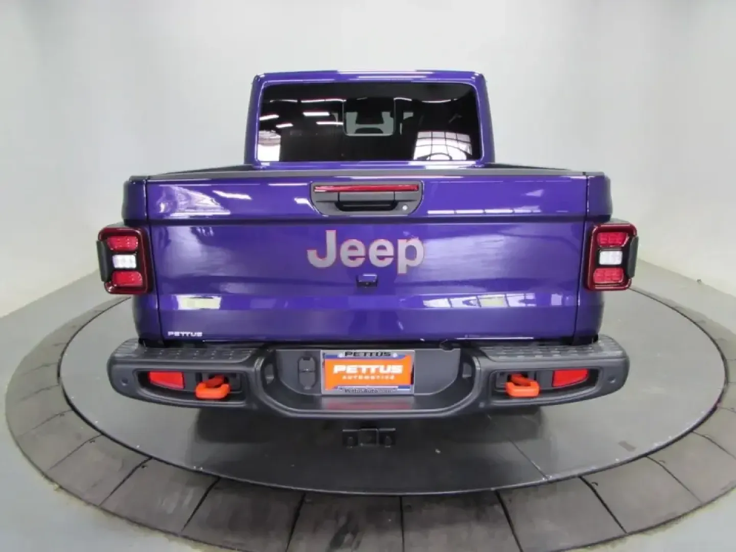 2026 /Black Jeep Gladiator Mojave (1C6RJTEG8TL) with an 3.6L V6 DOHC 24V engine, 6M transmission, located at 12830 Highway 21, De Soto, MO, 63020, (636) 337-7777, 38.153099, -90.573624 - If your weekends revolve around trailheads, lake days, and hauling gear-but you still want a truck that's easy to live with Monday through Friday-this 2026 Jeep Gladiator Mojave is built for your lifestyle. With just 50 miles, it delivers that nearly-new feel with the capability and attitude Gladiat - Photo#5