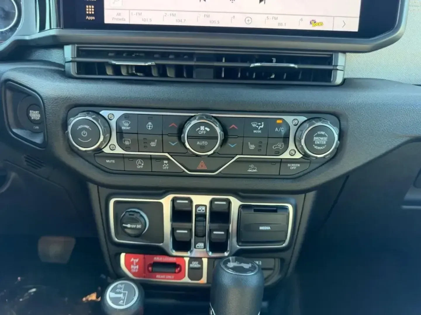 2026 /Black Cloth Jeep Wrangler Willys (1C4PJXDNXTW) with an 2.0L engine, 6M transmission, located at 970 Woodlawn Dr., Farmington, MO, 63640, (573) 431-7800, 37.825642, -90.468674 - Weekend trail runs at St. Joe State Park, a top-down cruise through downtown Farmington, or a confident commute out toward Park Hills and Bonne Terre-this 2026 Jeep Wrangler Sport is built for the kind of life that doesn't stay on pavement. With only **5 miles** on the odometer, it delivers that new - Photo#14