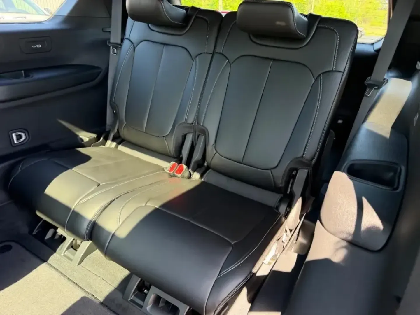 2026 /Global Black Leather Jeep Grand Cherokee Limited (1C4RJKBR4T8) with an 2.0L engine, 8A transmission, located at 970 Woodlawn Dr., Farmington, MO, 63640, (573) 431-7800, 37.825642, -90.468674 - Whether your weekends are spent chasing fall colors in the Ozarks, hauling the family to ballgames, or cruising Hwy 67 for a smooth daily commute, this 2026 Jeep Grand Cherokee Limited 4WD is built for the lifestyle Farmington drivers actually live. With just 5 miles on the odometer, it delivers tha - Photo#9