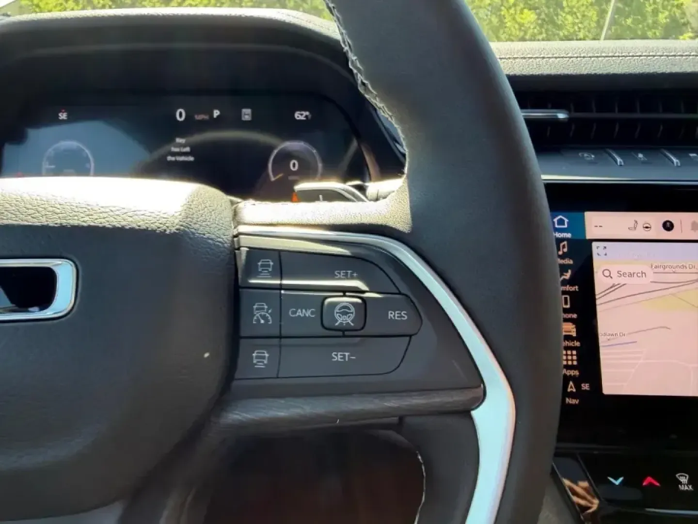 2026 /Global Black Leather Jeep Grand Cherokee Limited (1C4RJKBR4T8) with an 2.0L engine, 8A transmission, located at 970 Woodlawn Dr., Farmington, MO, 63640, (573) 431-7800, 37.825642, -90.468674 - Whether your weekends are spent chasing fall colors in the Ozarks, hauling the family to ballgames, or cruising Hwy 67 for a smooth daily commute, this 2026 Jeep Grand Cherokee Limited 4WD is built for the lifestyle Farmington drivers actually live. With just 5 miles on the odometer, it delivers tha - Photo#16