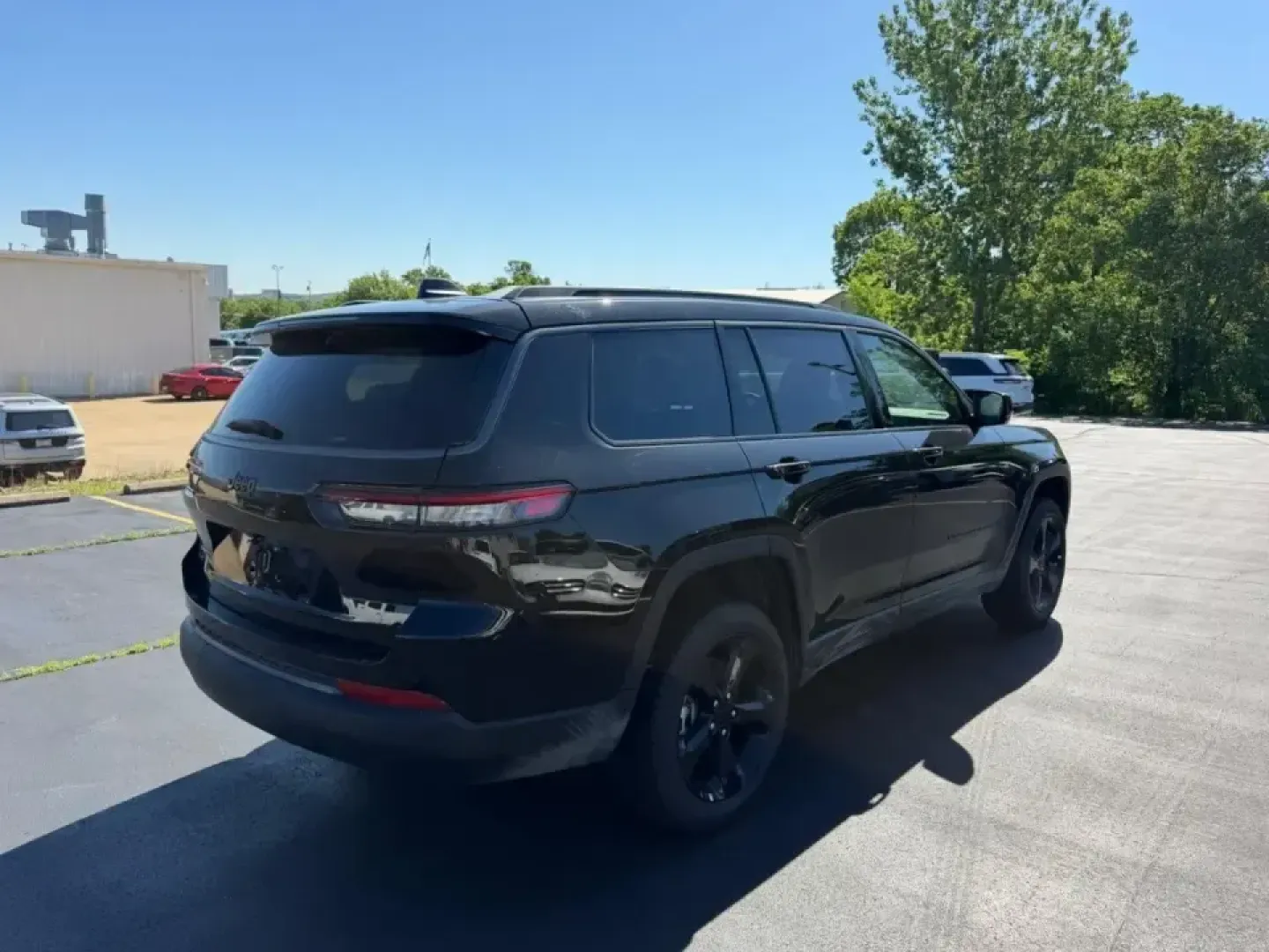 2026 /Global Black Leather Jeep Grand Cherokee Limited (1C4RJKBR4T8) with an 2.0L engine, 8A transmission, located at 970 Woodlawn Dr., Farmington, MO, 63640, (573) 431-7800, 37.825642, -90.468674 - Whether your weekends are spent chasing fall colors in the Ozarks, hauling the family to ballgames, or cruising Hwy 67 for a smooth daily commute, this 2026 Jeep Grand Cherokee Limited 4WD is built for the lifestyle Farmington drivers actually live. With just 5 miles on the odometer, it delivers tha - Photo#2