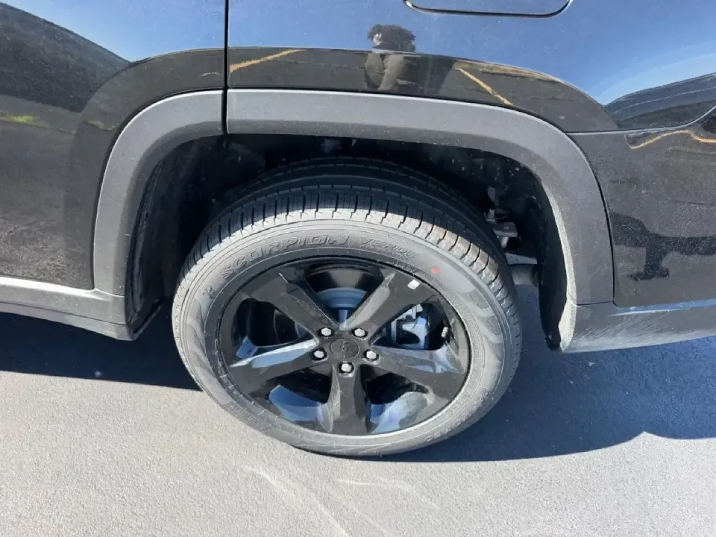 2026 /Global Black Leather Jeep Grand Cherokee Limited (1C4RJKBR4T8) with an 2.0L engine, 8A transmission, located at 970 Woodlawn Dr., Farmington, MO, 63640, (573) 431-7800, 37.825642, -90.468674 - Whether your weekends are spent chasing fall colors in the Ozarks, hauling the family to ballgames, or cruising Hwy 67 for a smooth daily commute, this 2026 Jeep Grand Cherokee Limited 4WD is built for the lifestyle Farmington drivers actually live. With just 5 miles on the odometer, it delivers tha - Photo#6